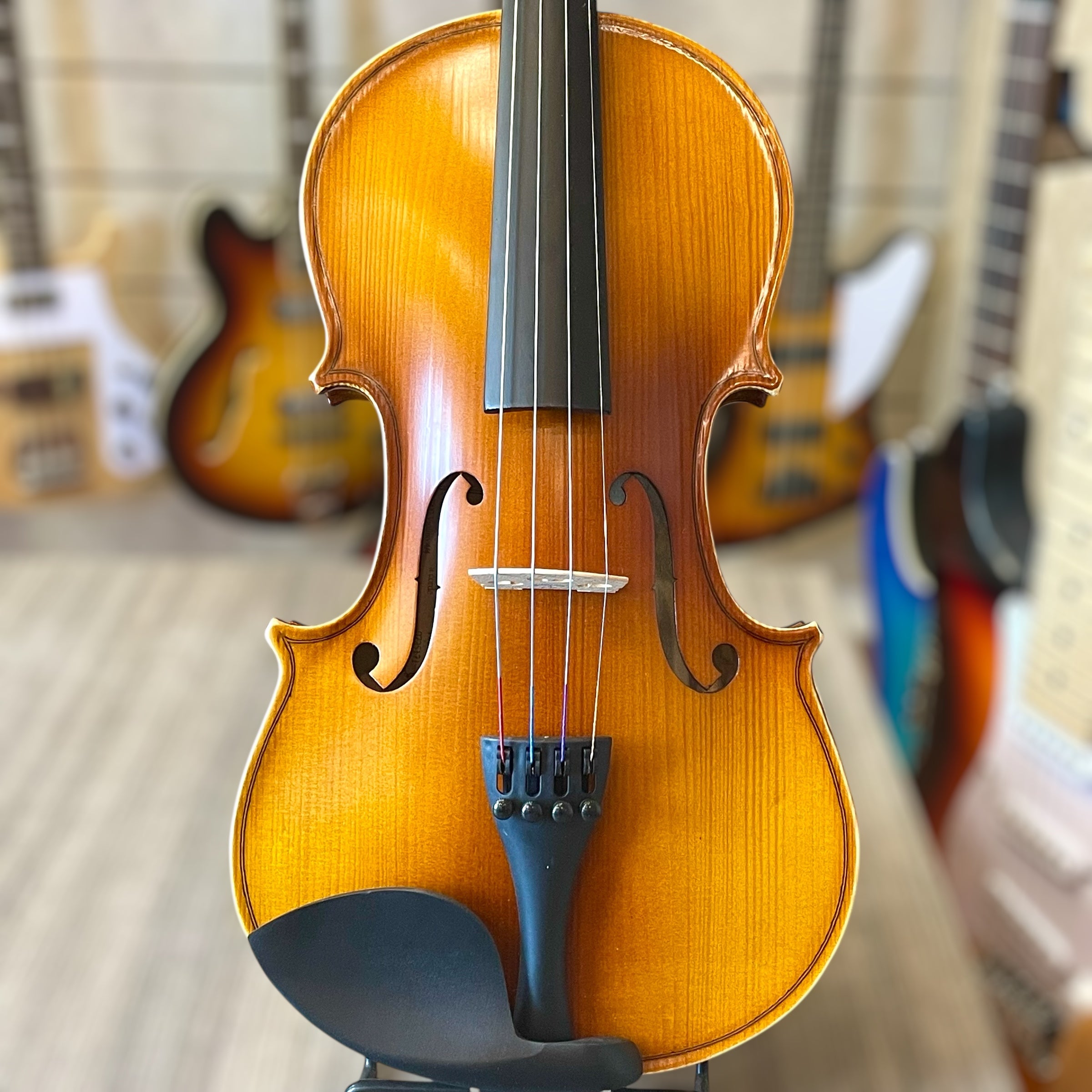 Strumenti a corde: 2000 - Student Violin, Hand Carved, Blonde