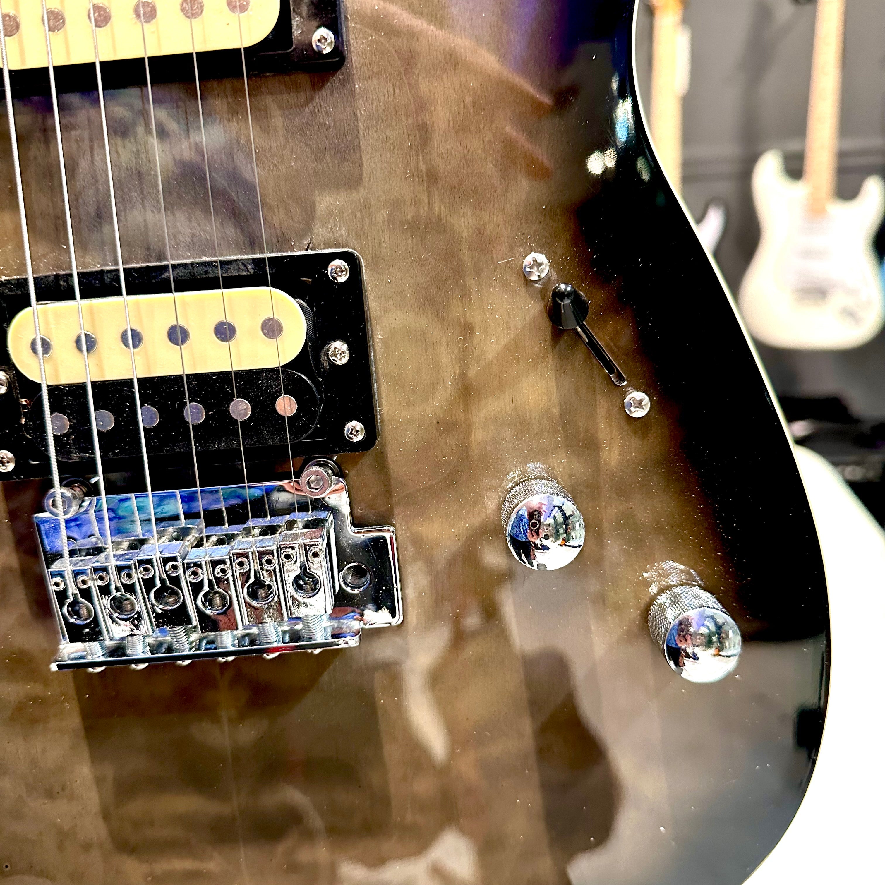 Mars Guitars: Heartbeat - Electric, Smokey Charcoal