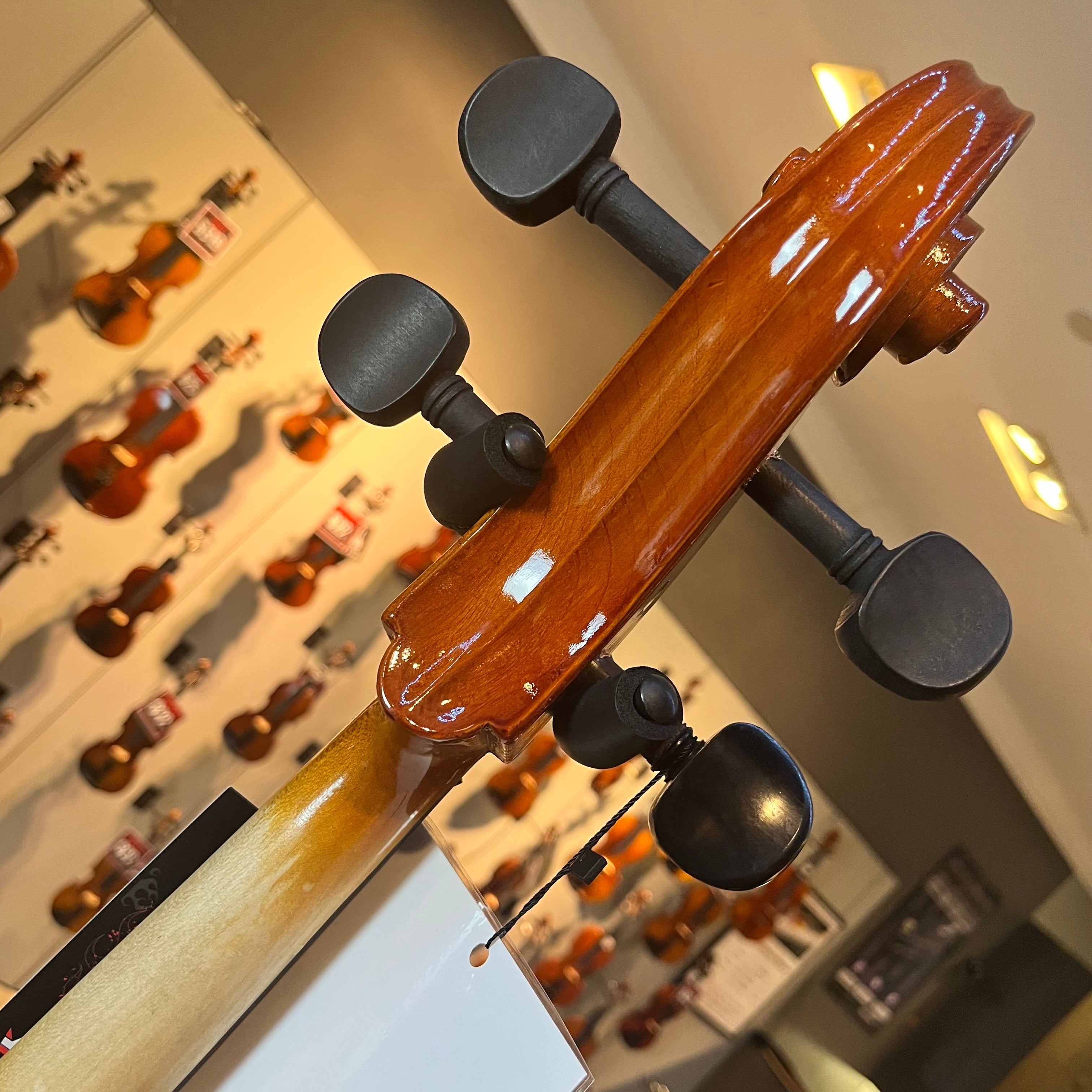 Damaged Strumenti a Corde 104: Student Cello, Laminated - 4/4