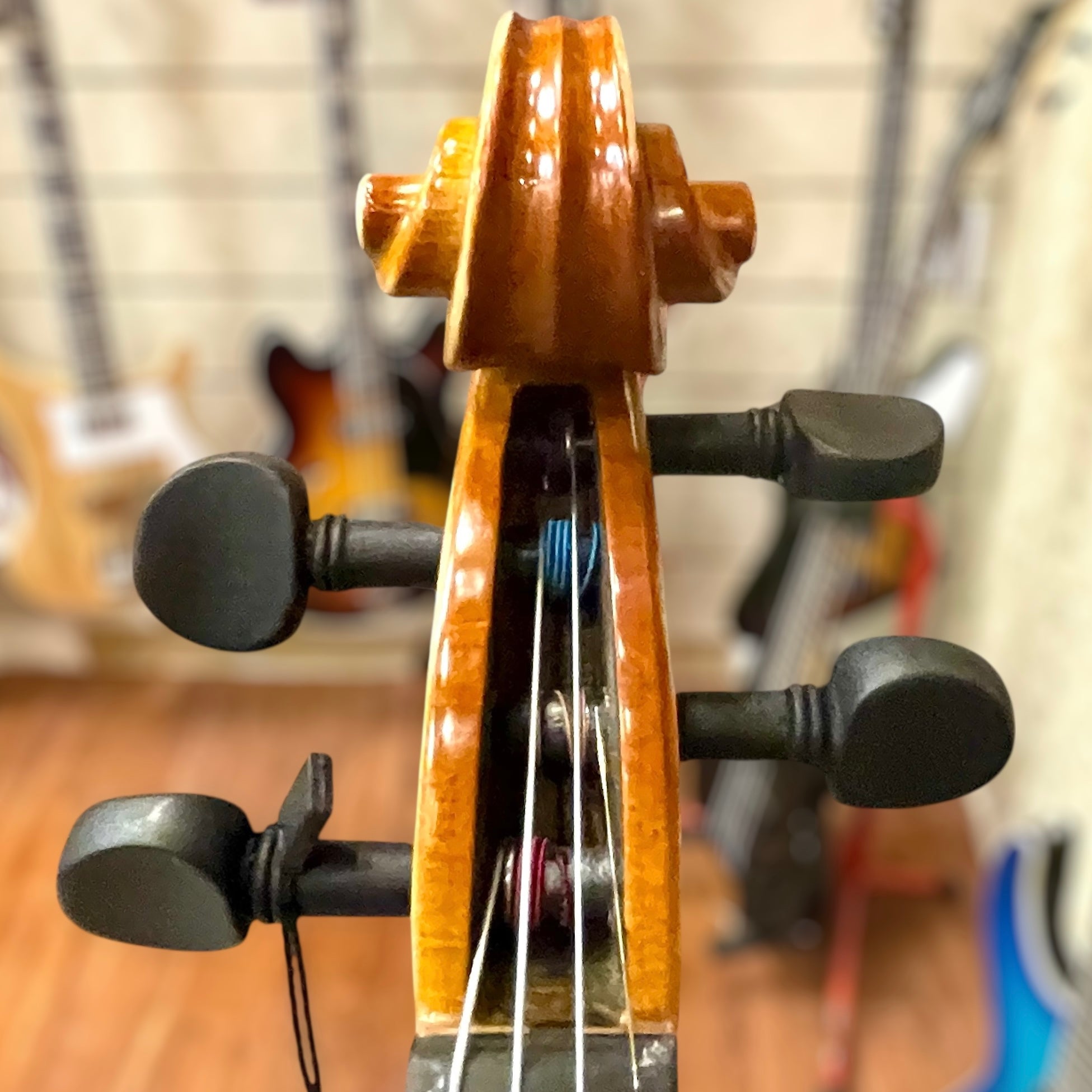 Strumenti a corde: 2000 - Student Violin, Hand Carved, Blonde