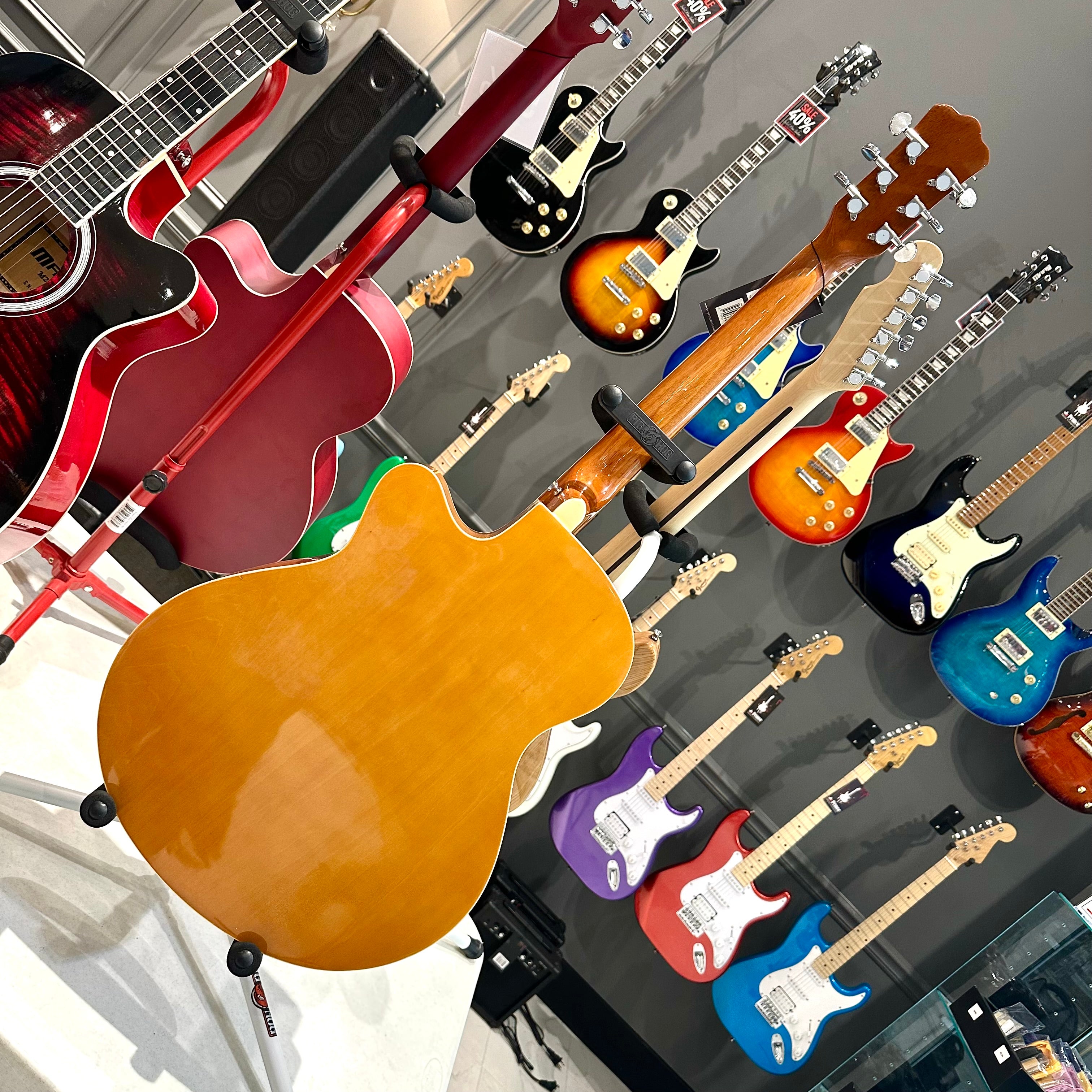 Gephardt Debut: 40” Acoustic, Blonde
