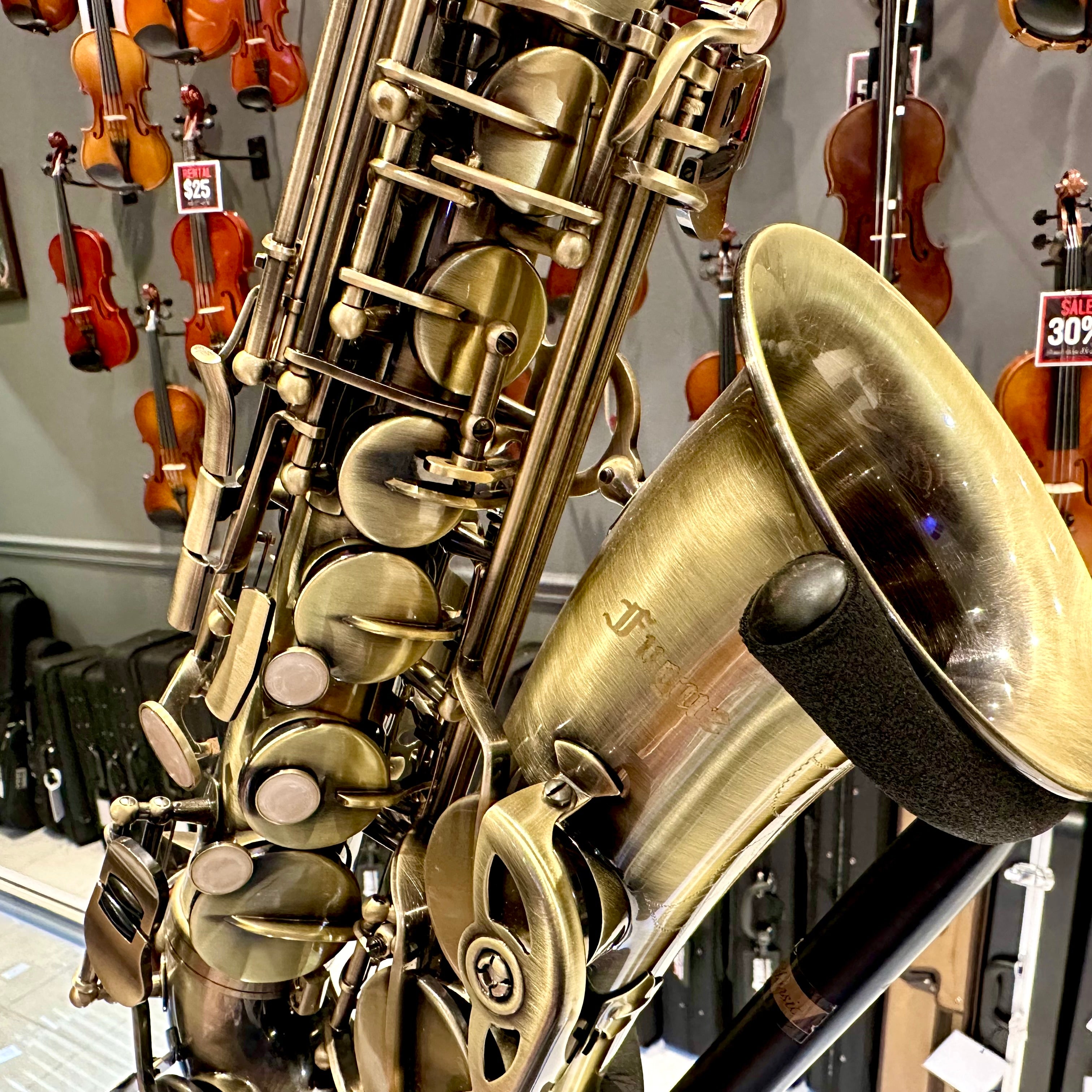 Fugue Custom Z-30ii: Intermediate Alto Saxophone, Glossy Antique
