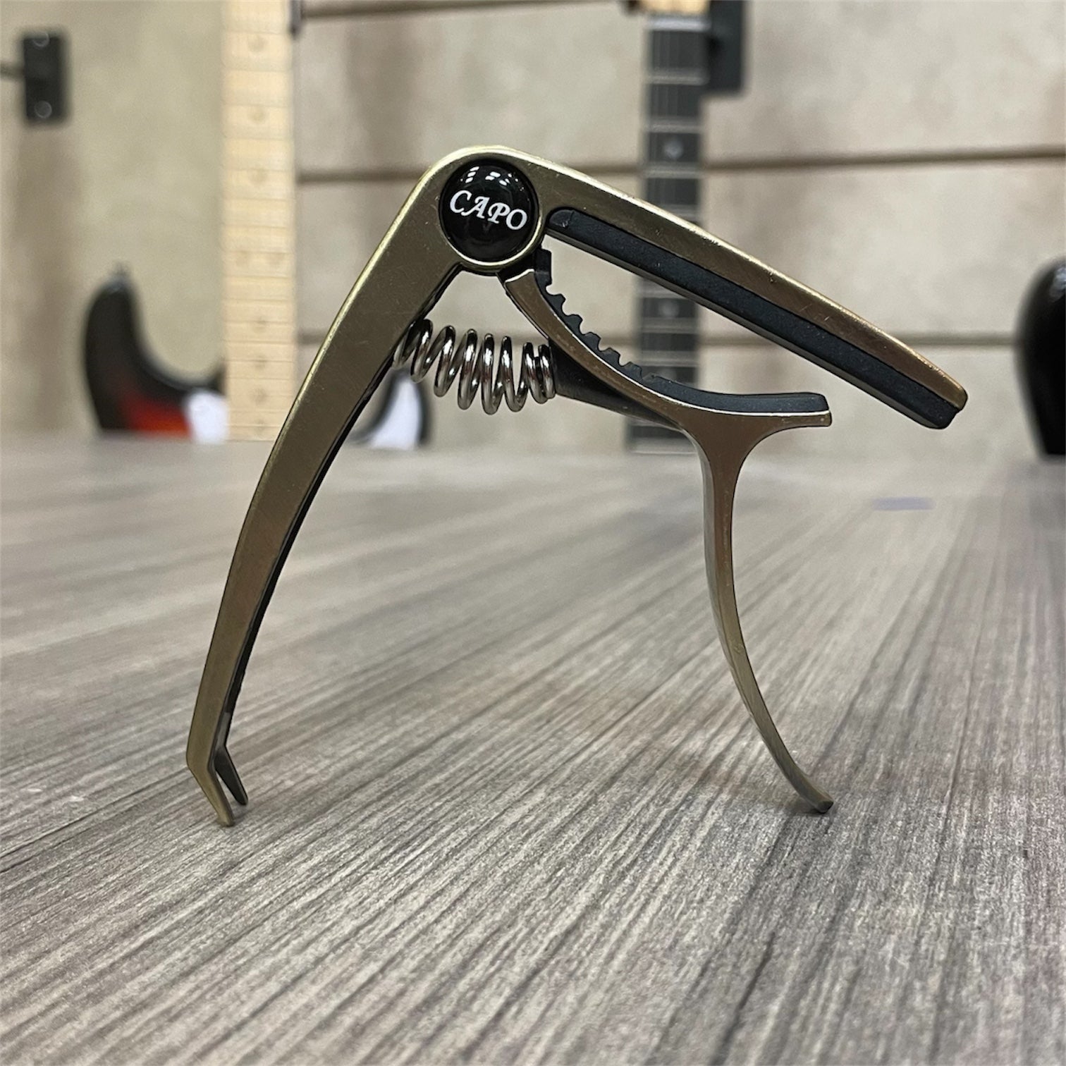 Aluminum Trigger Capo: Bronze