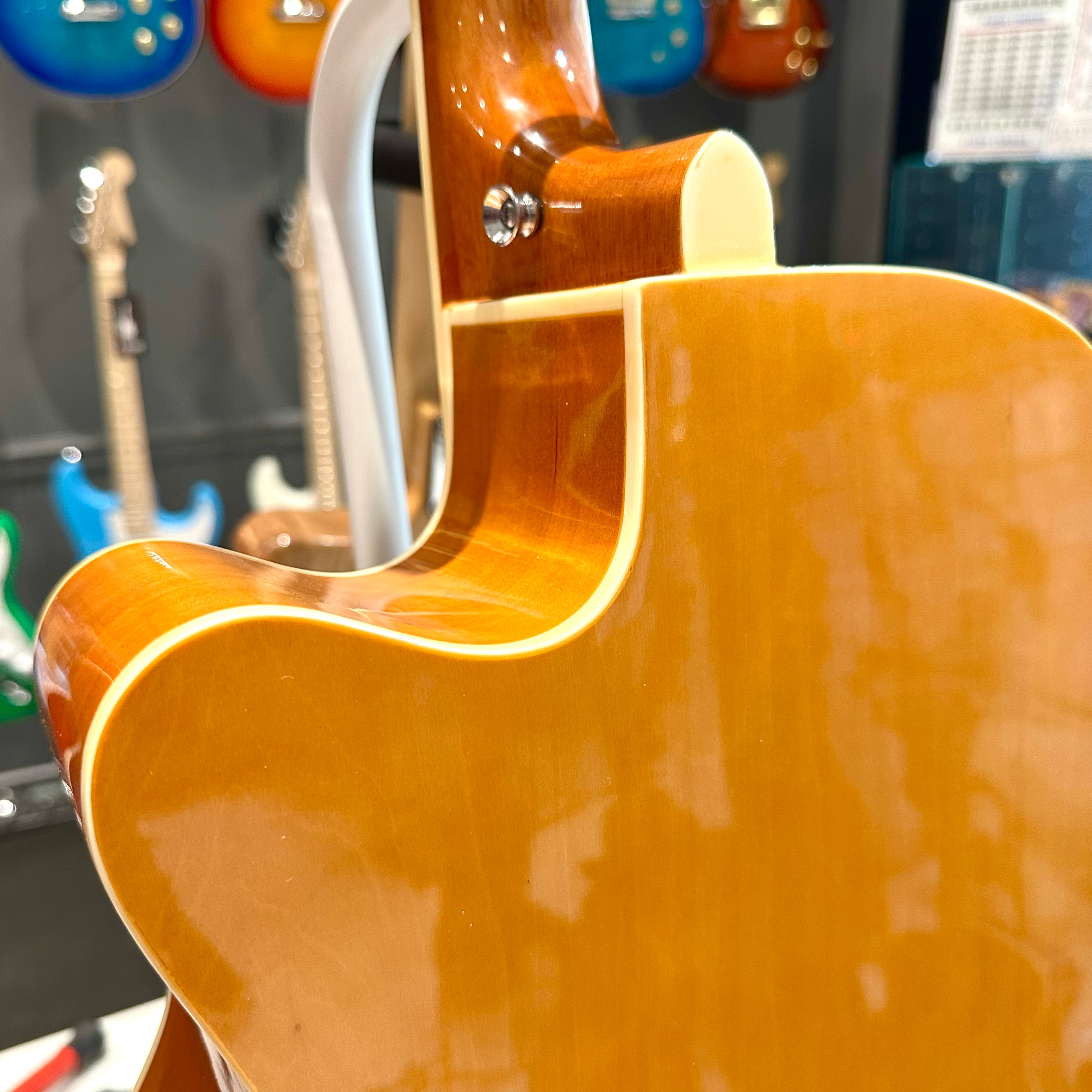 Gephardt Debut: 40” Acoustic, Blonde
