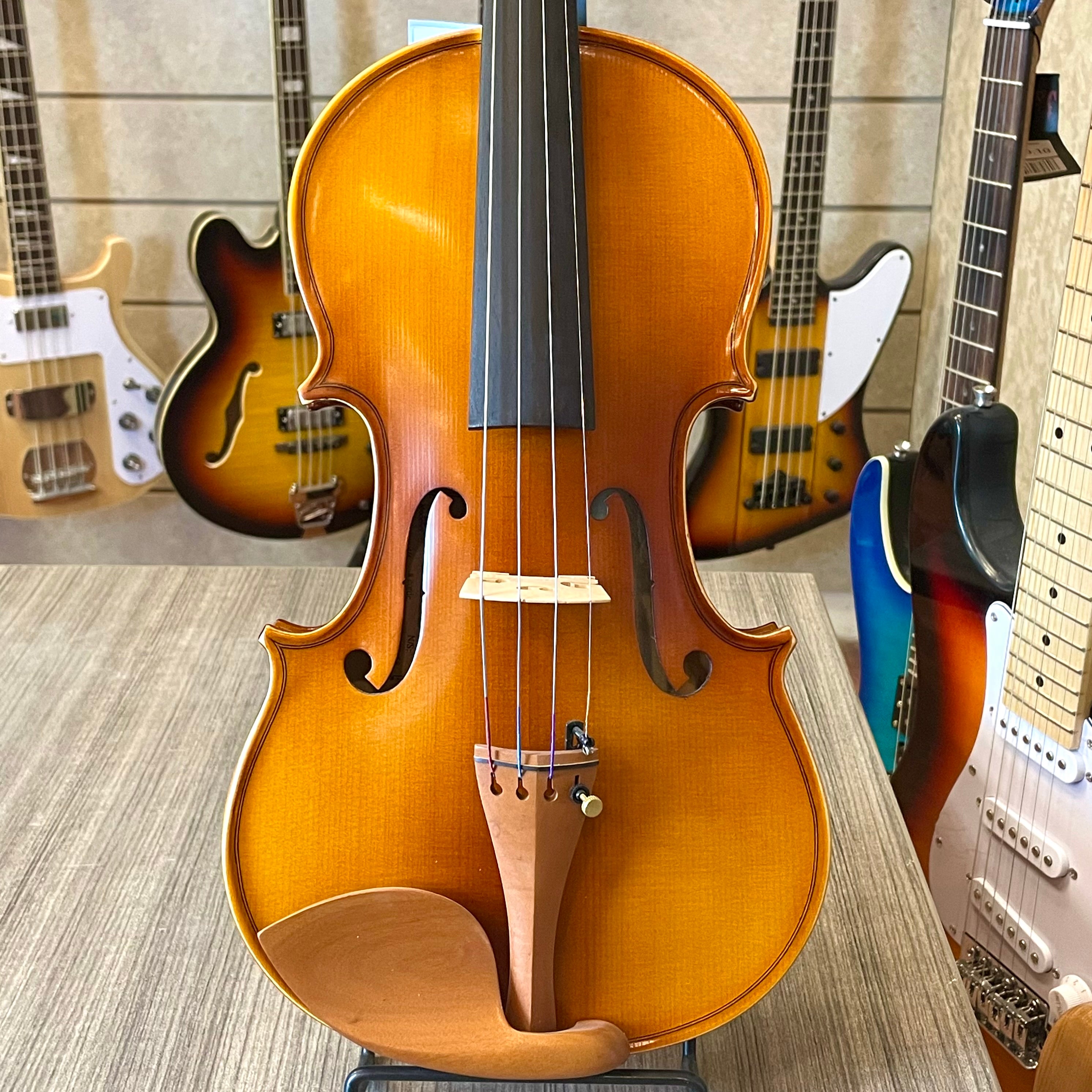 Strumenti a corde: 3000 - Student Violin, Hand Carved, JuJu Wood Parts