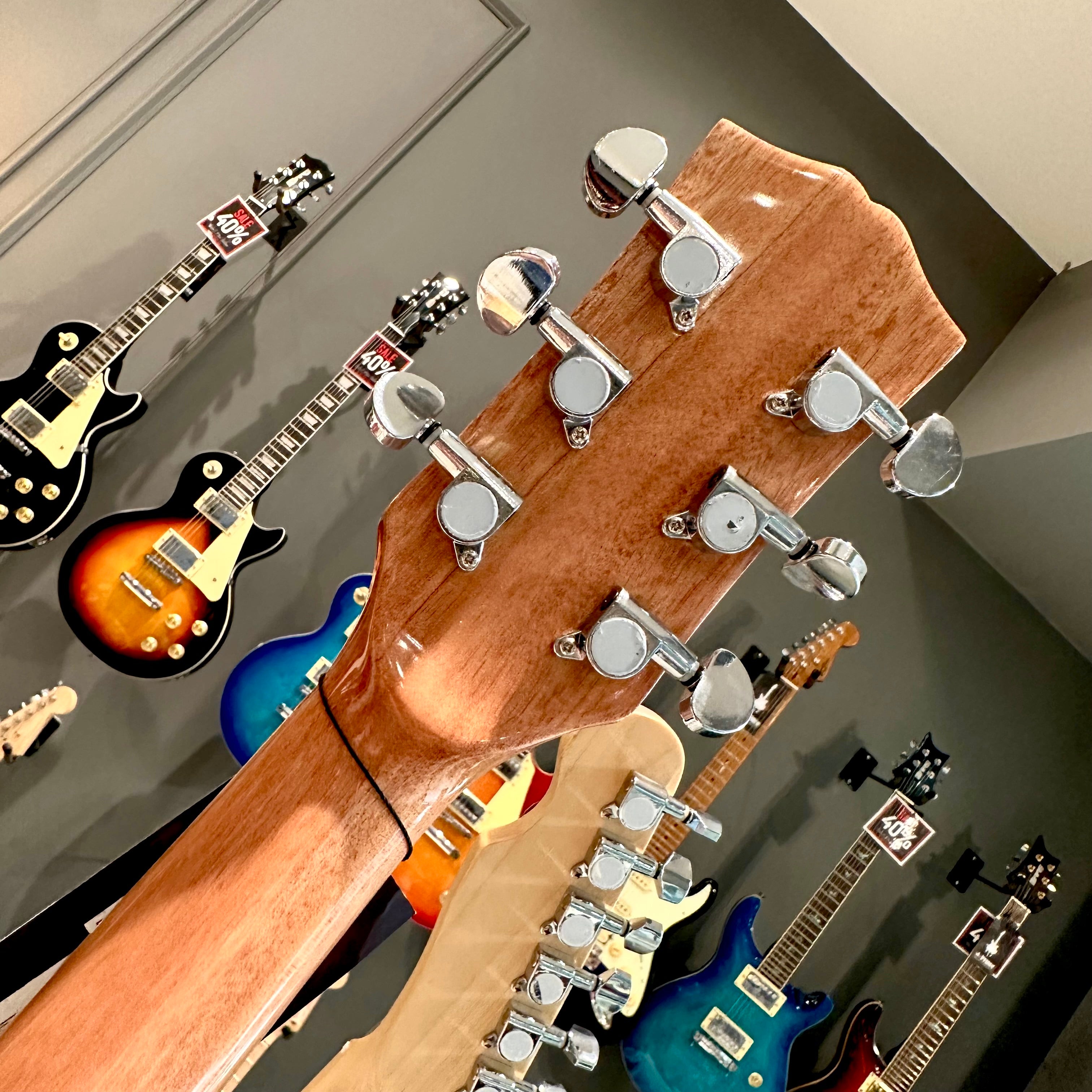 Gephardt Olive Acoustic Guitar - Blonde