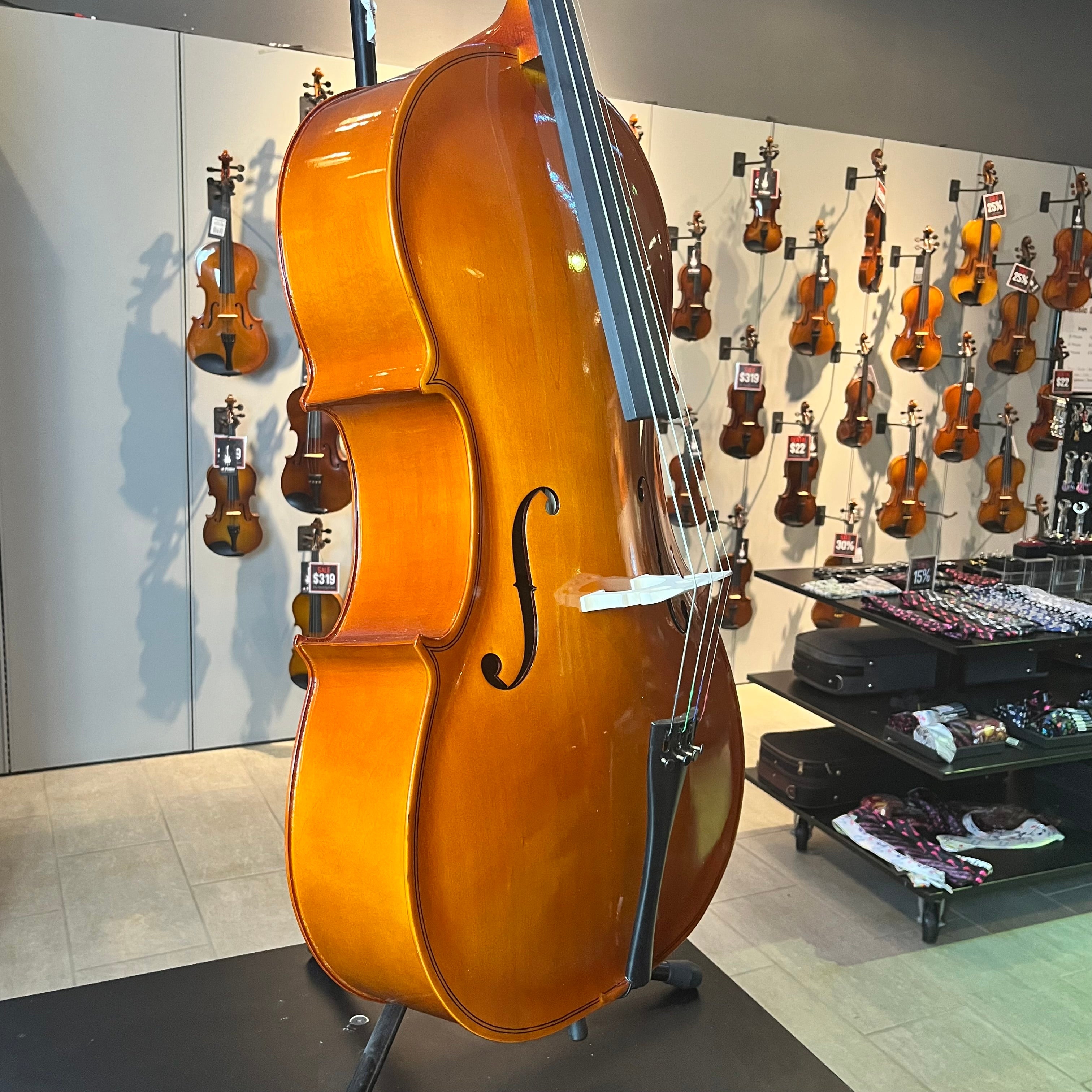 Damaged Strumenti a Corde 104: Student Cello, Laminated - 4/4