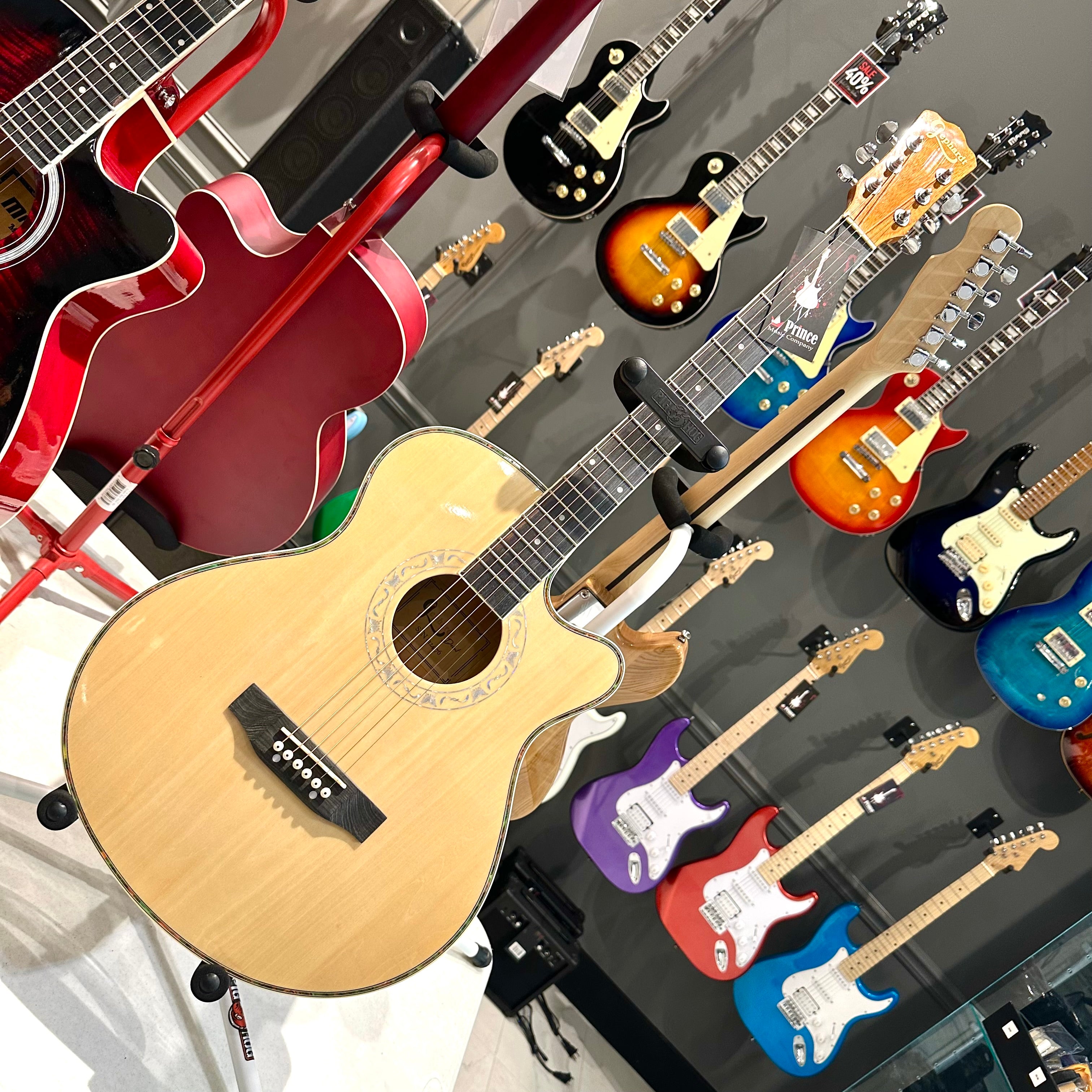 Gephardt Debut: 40” Acoustic, Blonde