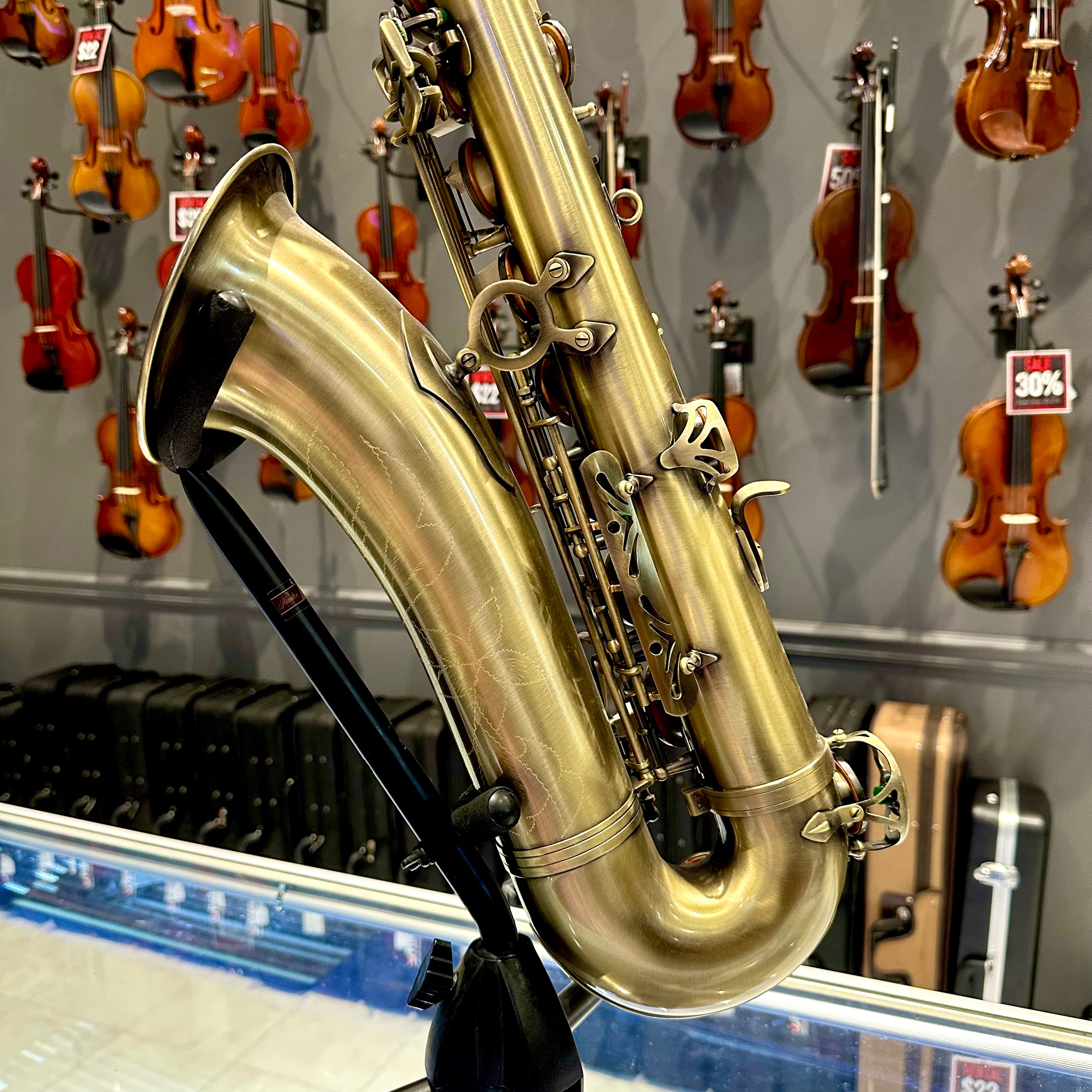 Fugue F35ii: Professional Tenor Saxophone, Antigue Finish