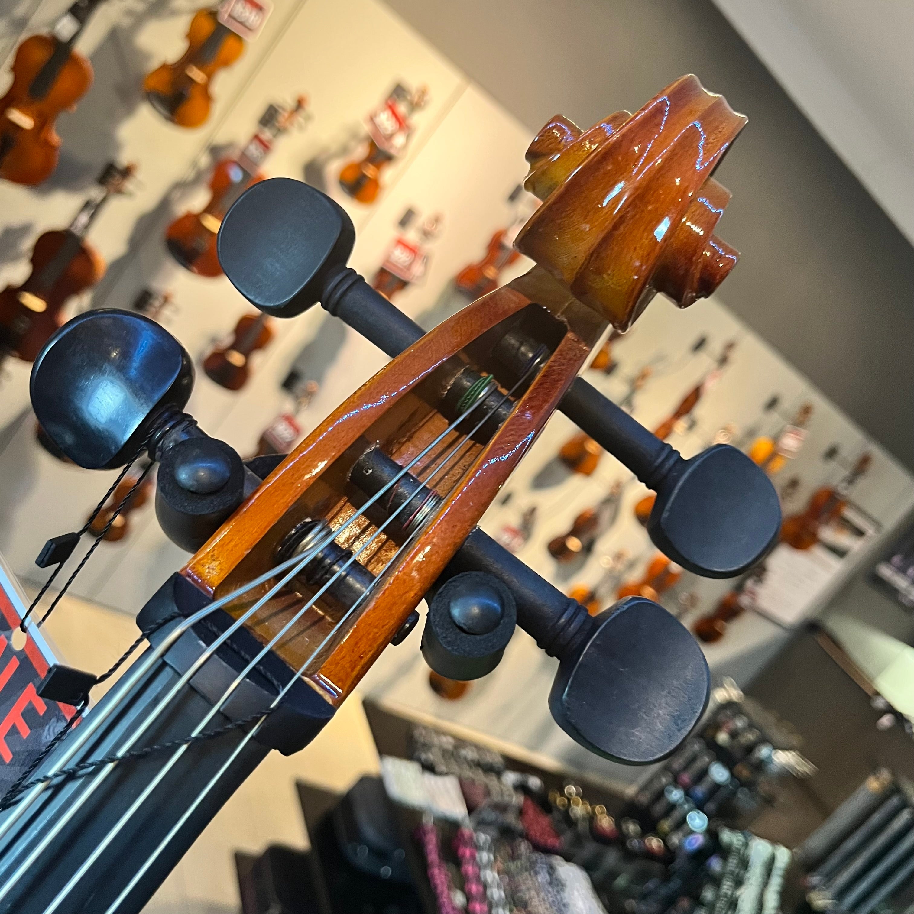Damaged Strumenti a Corde 104: Student Cello, Laminated - 4/4
