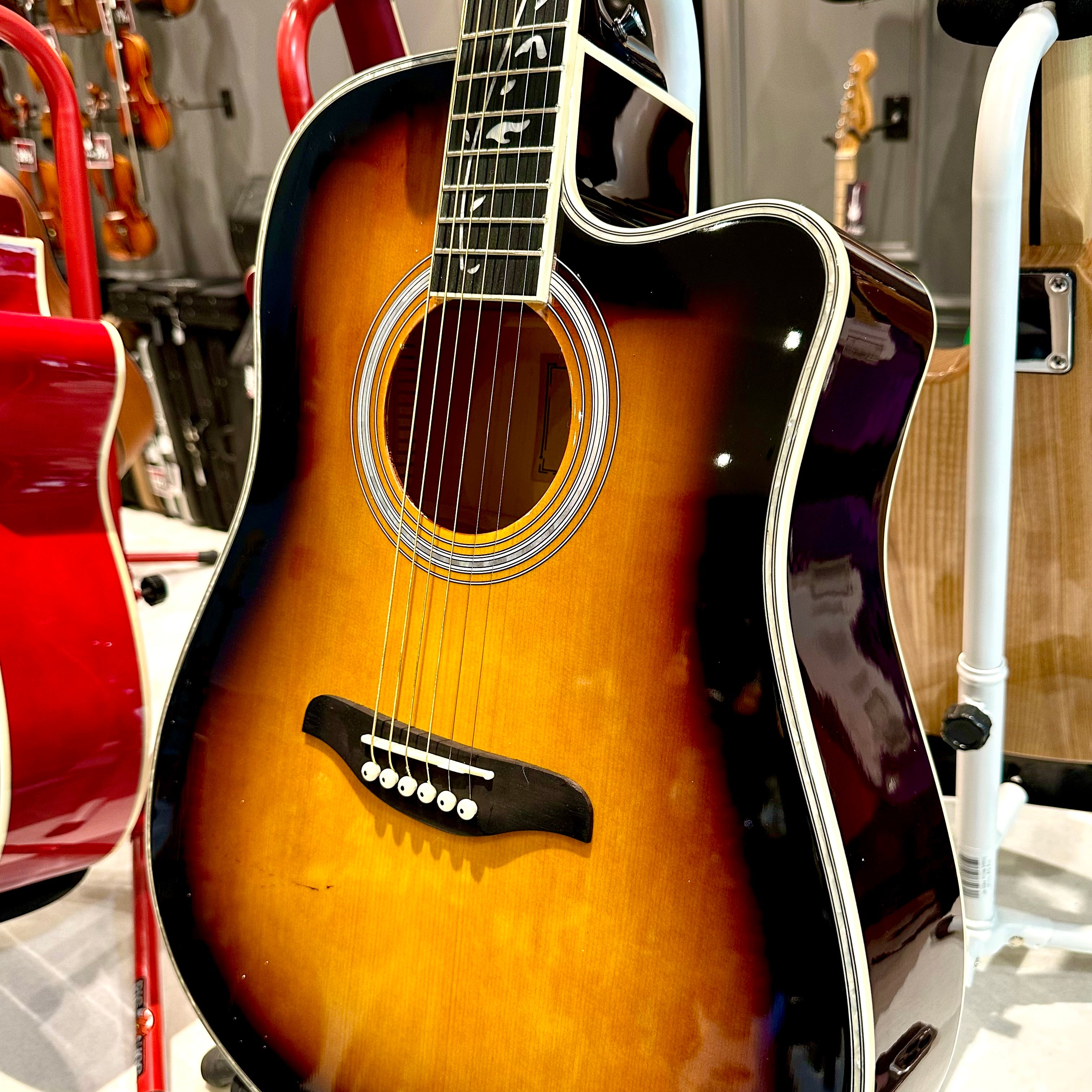 Gephardt Olive Acoustic Guitar - Sunburst