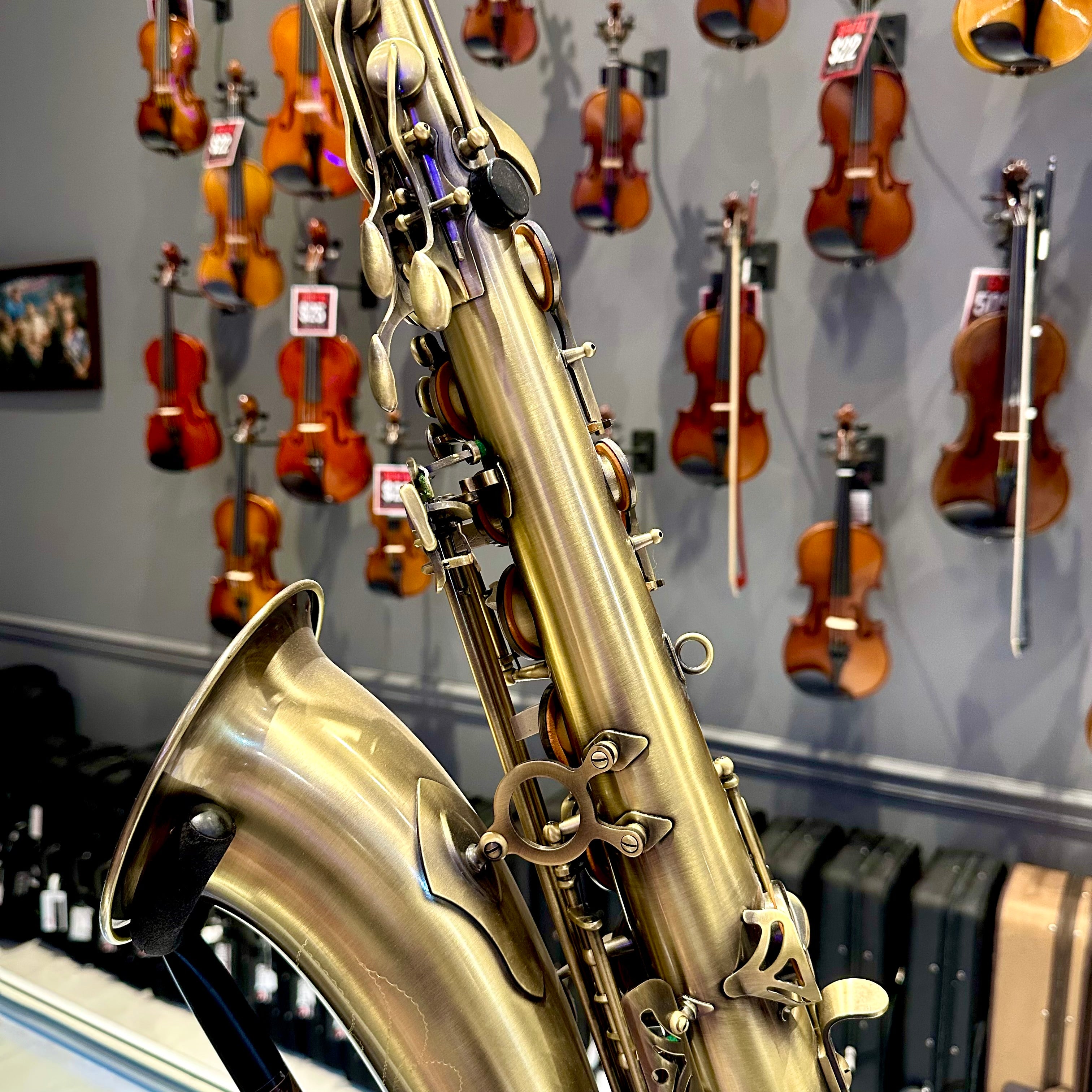 Fugue F35ii: Professional Tenor Saxophone, Antigue Finish