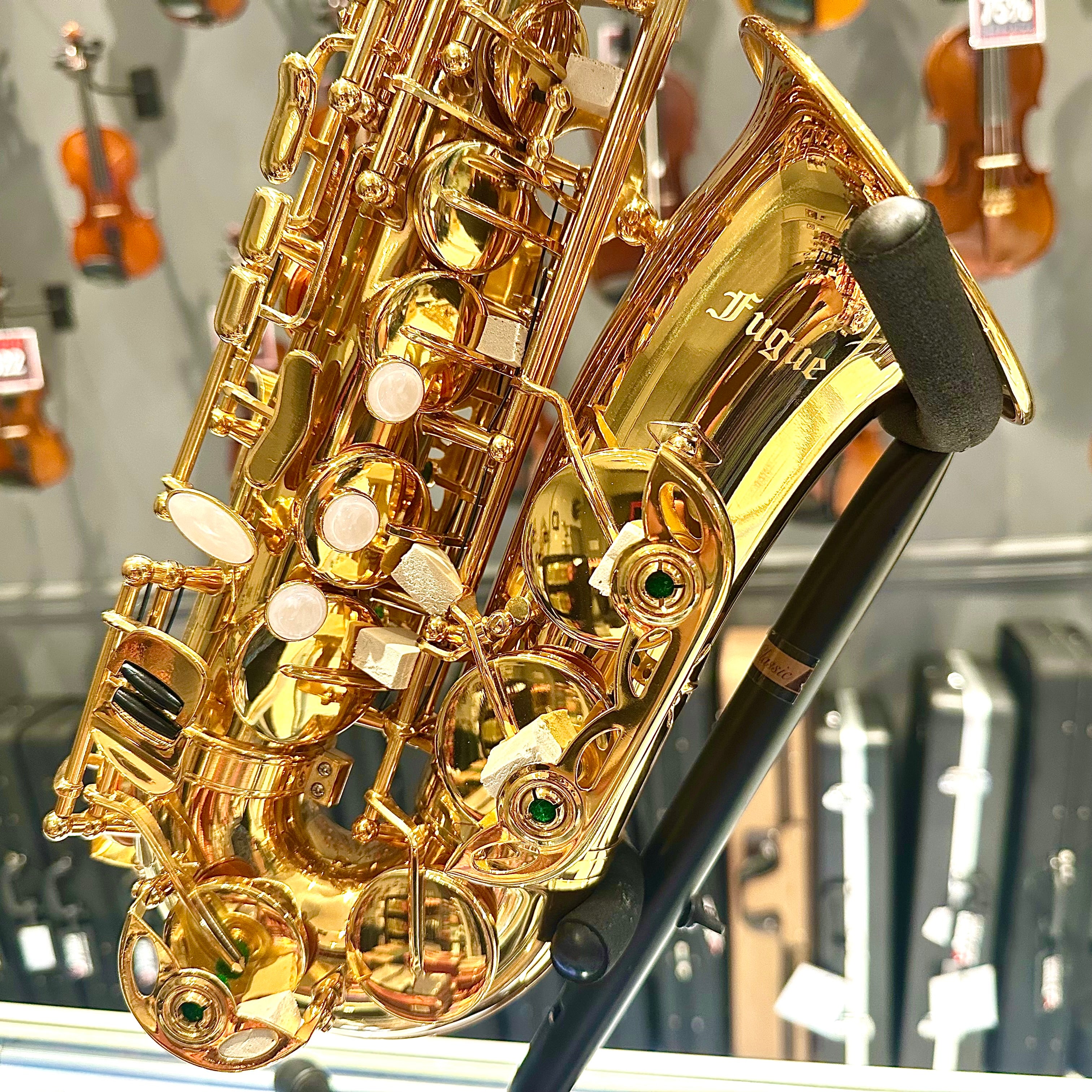 Fugue F82g: Student Alto Saxophone, Gold Lacquered