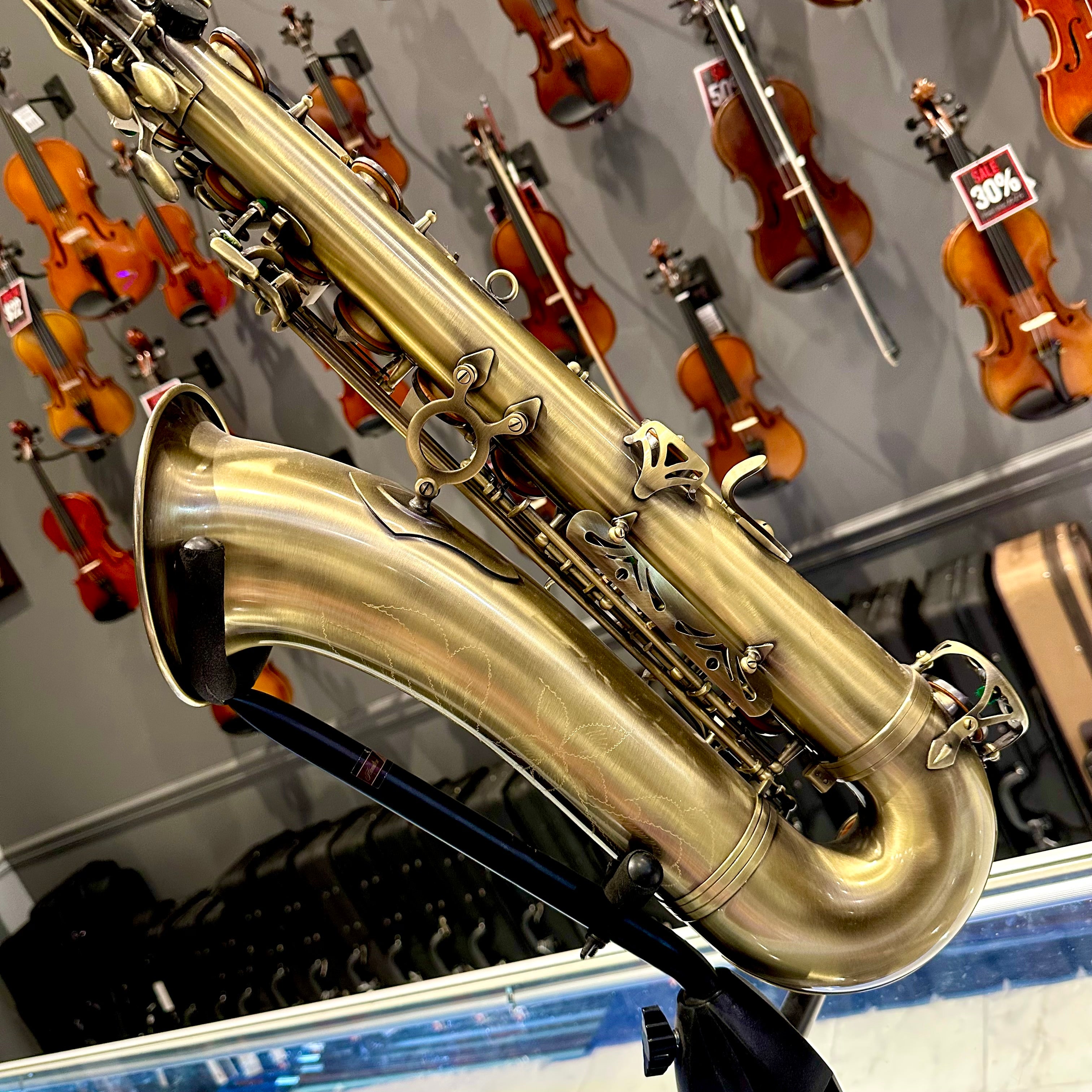 Fugue F35ii: Professional Tenor Saxophone, Antigue Finish