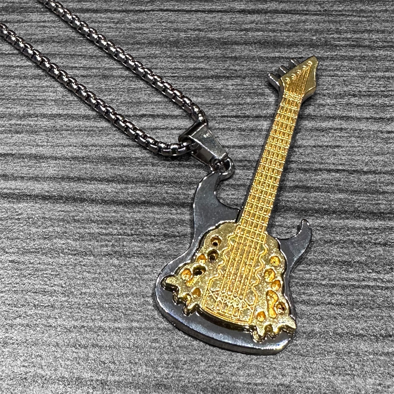 Metal Guitar Necklace: Style 7 Punk Gold