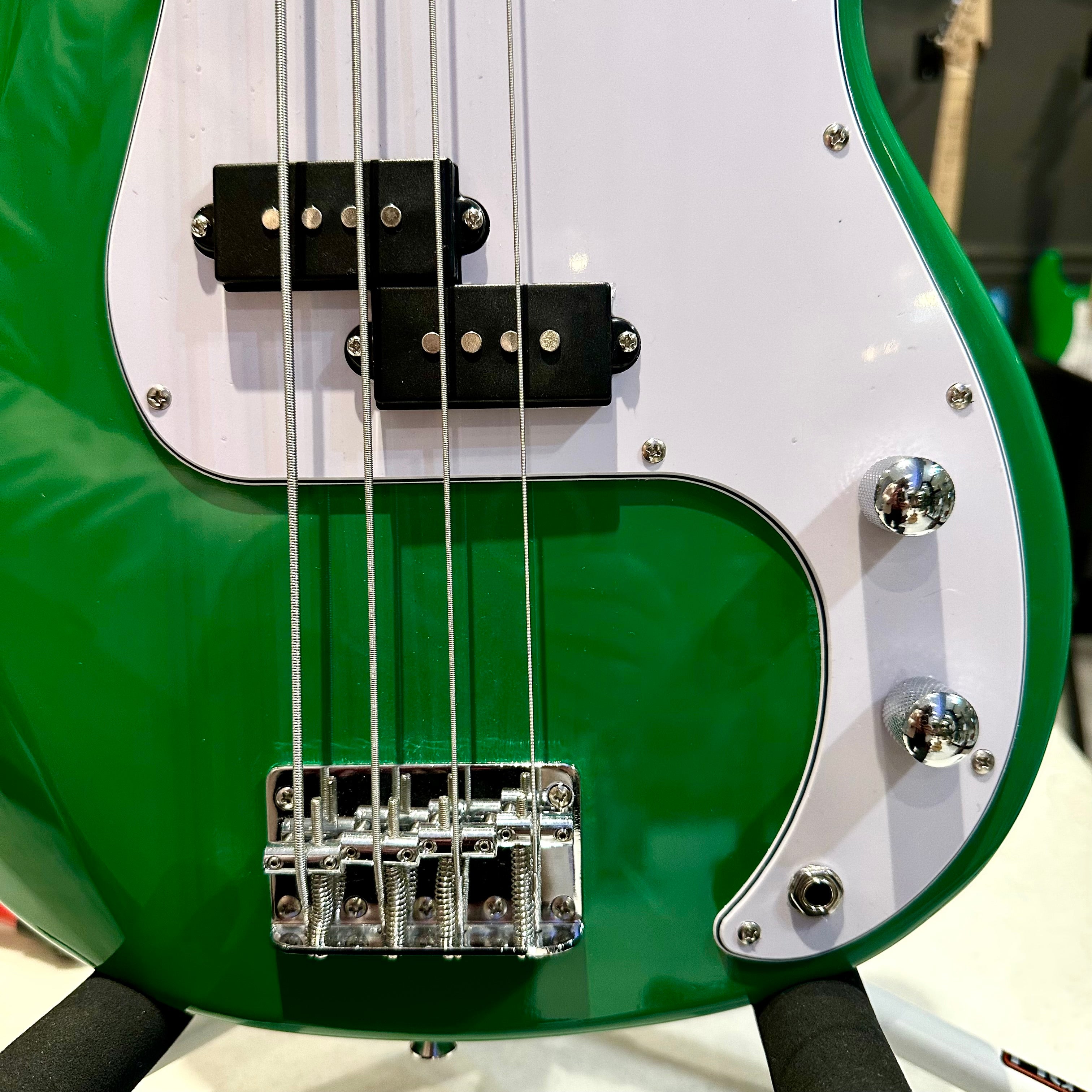 Gephardt Array: Bass Guitar - Green Slime