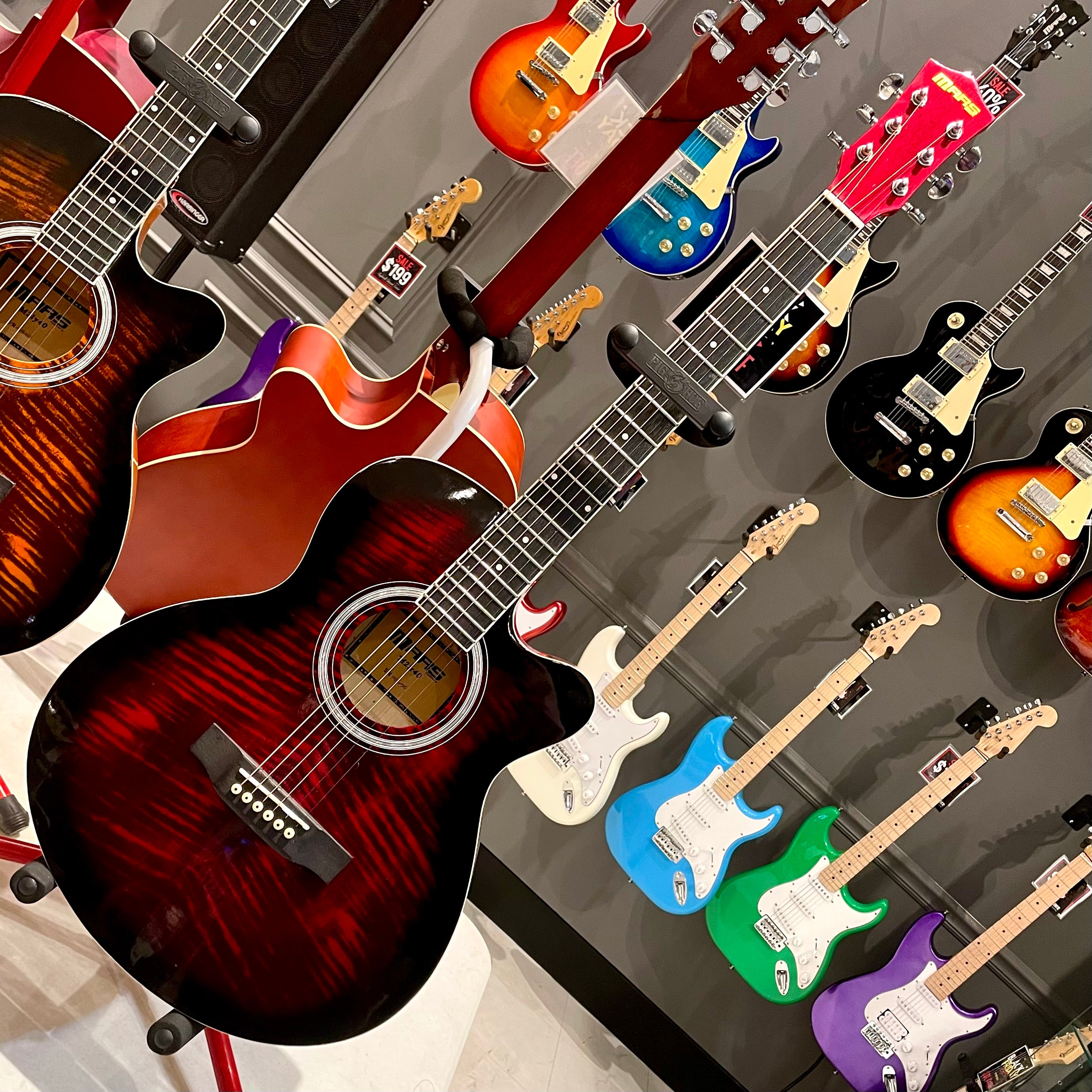 Mars m21r40: 40” Acoustic Guitar - Red Flame