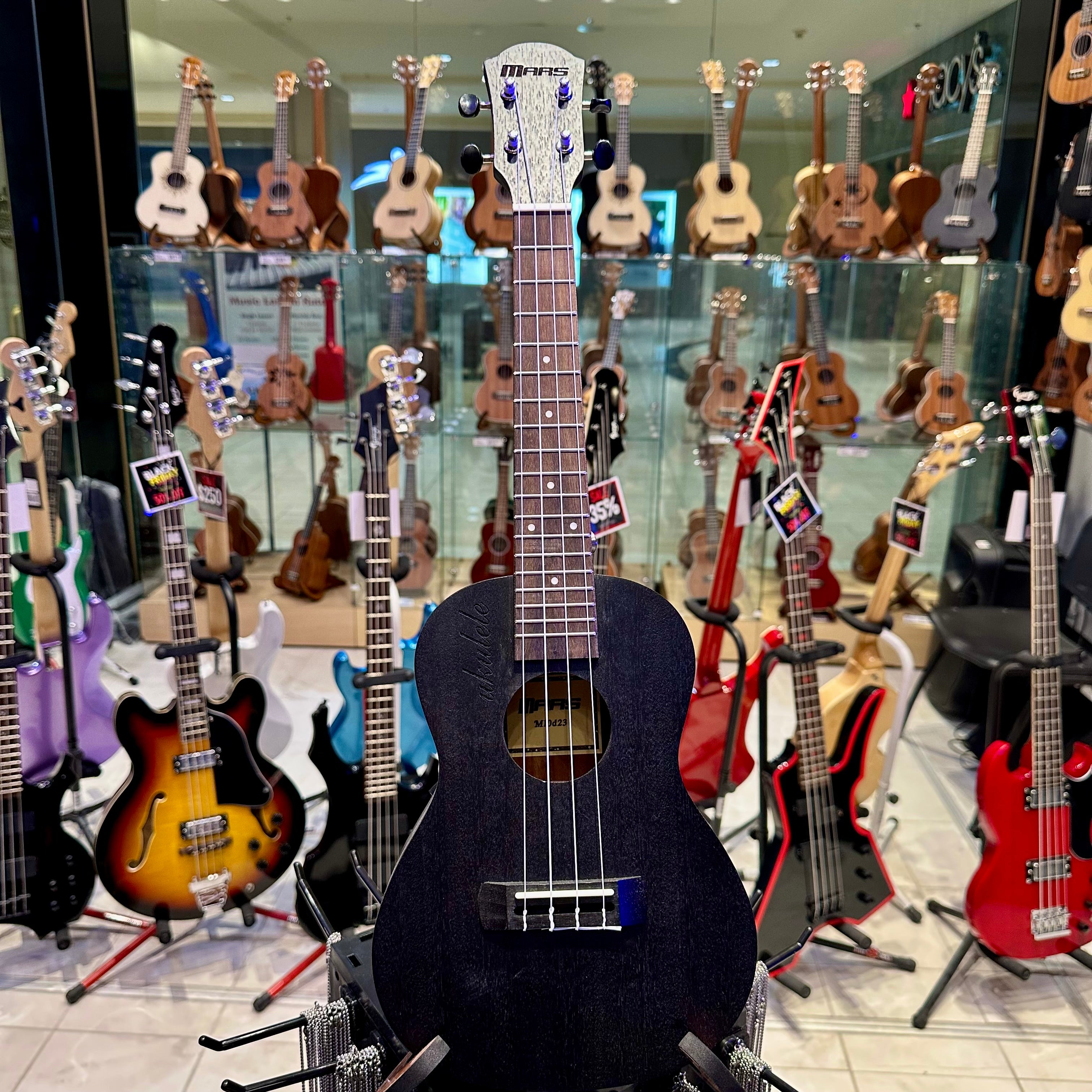 Mars m10ah23: 23” Concert Ukulele - Black