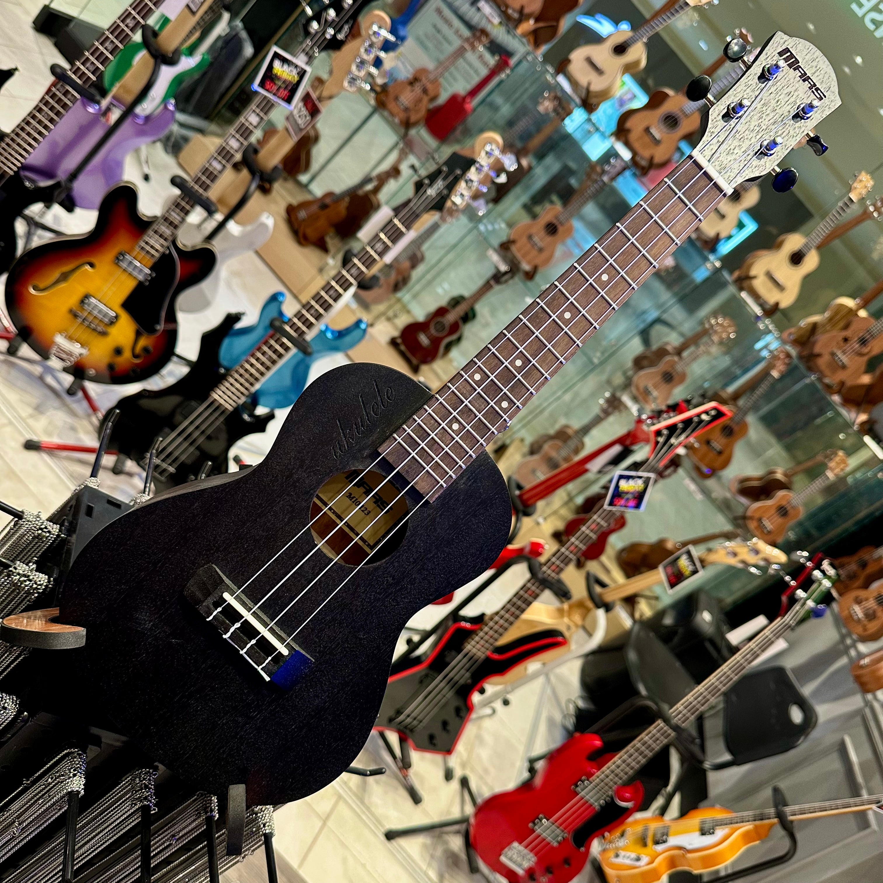 Mars m10ah23: 23” Concert Ukulele - Black
