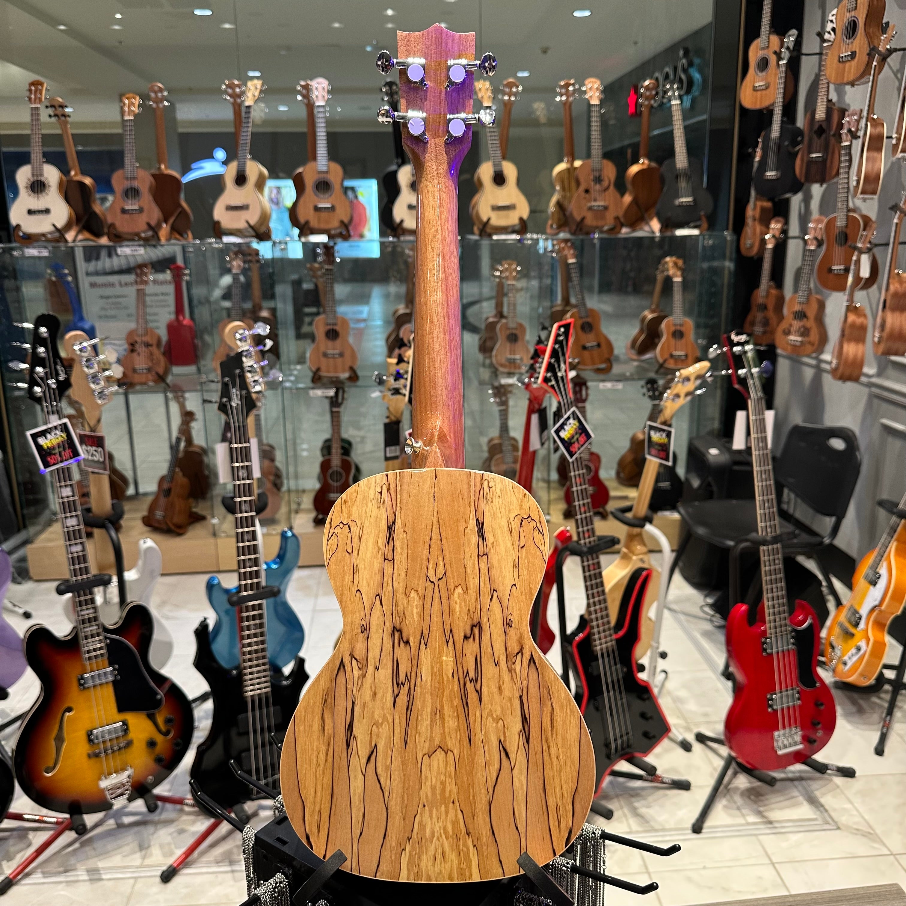 Akua Kanaloa: 24” Concert Ukulele - Spalted Maple