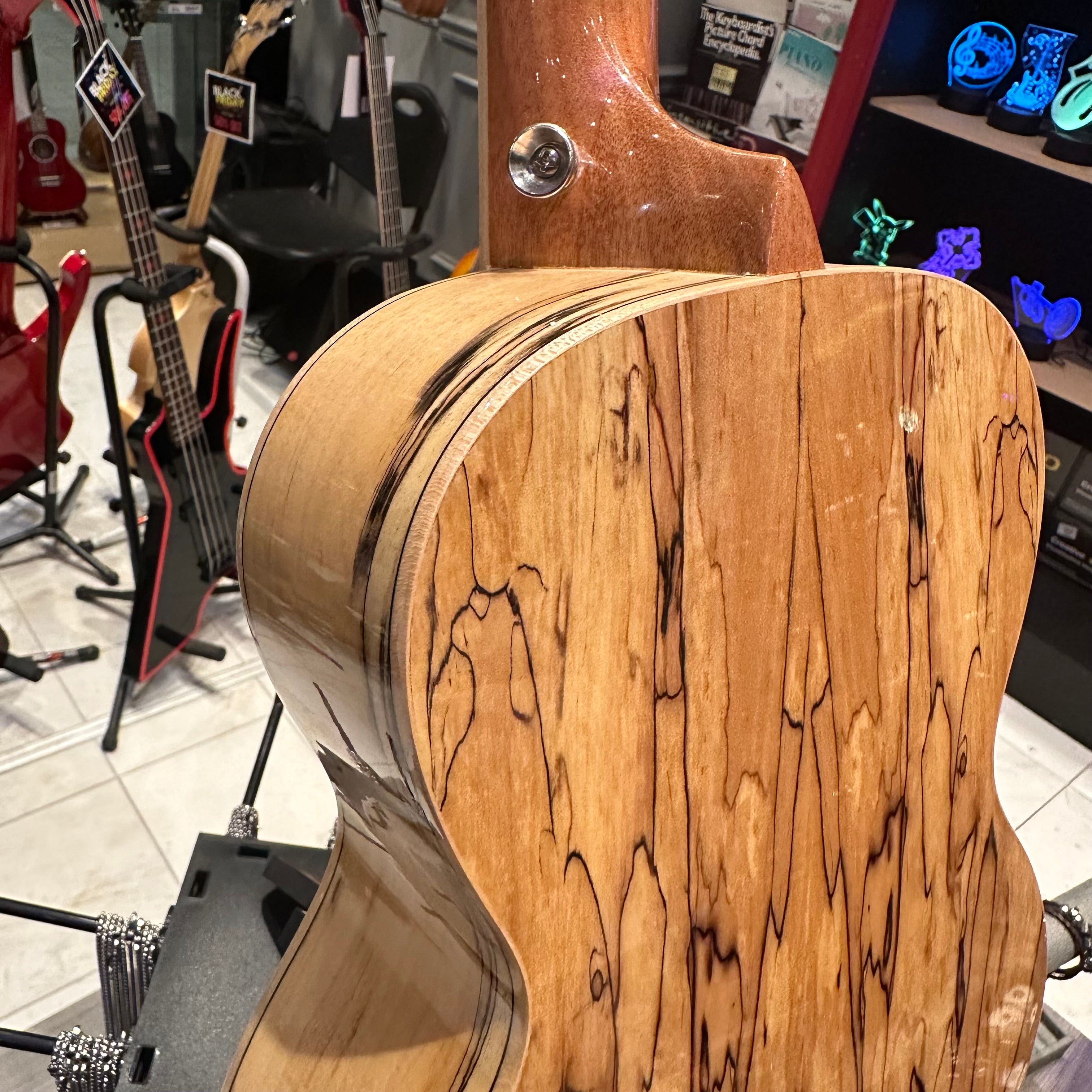Akua Kanaloa: 24” Concert Ukulele - Spalted Maple