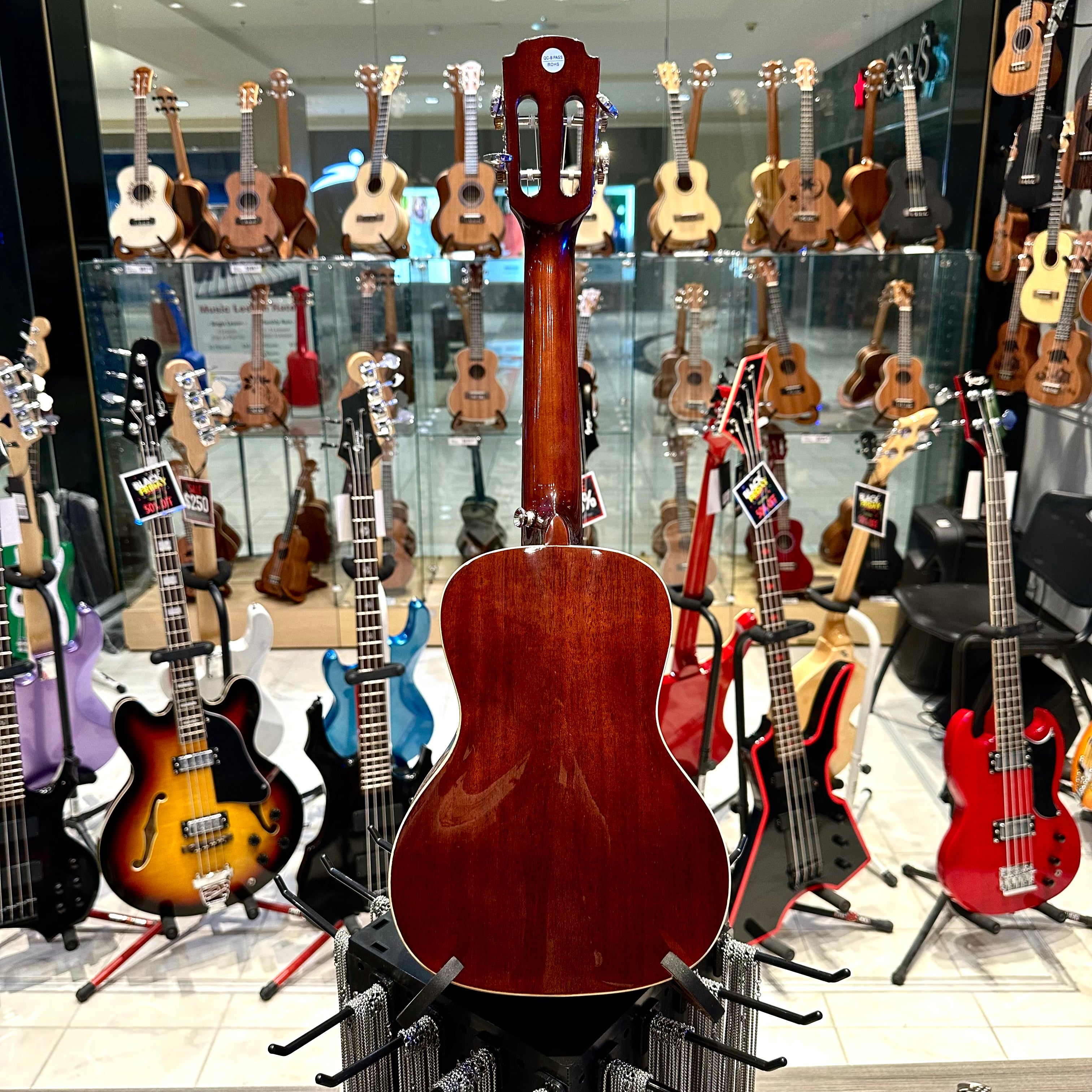 AKUA Earth: 24' Concert Ukulele, Mahogany - Brown