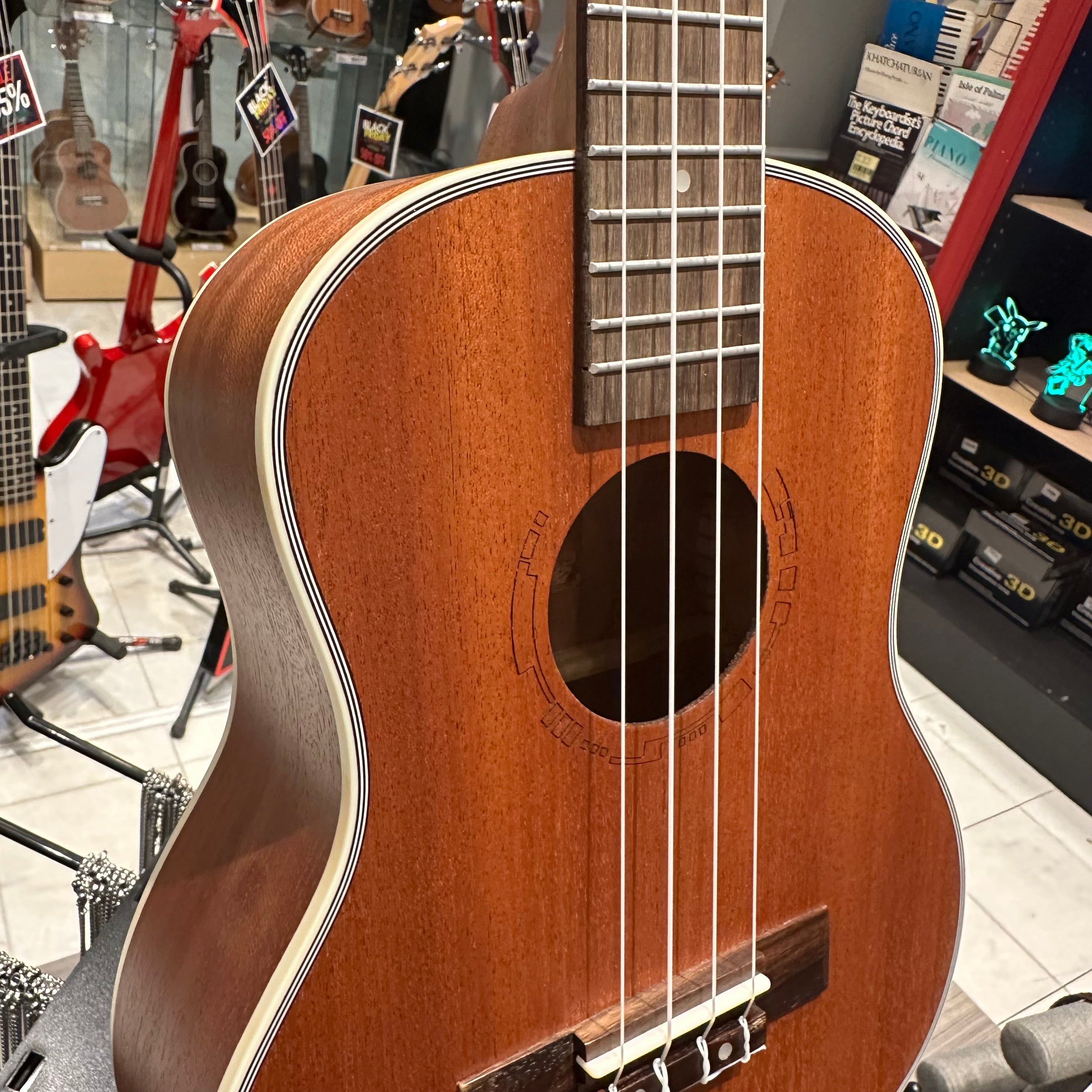 AKUA Rain: 26" Concert Ukulele - Sapele
