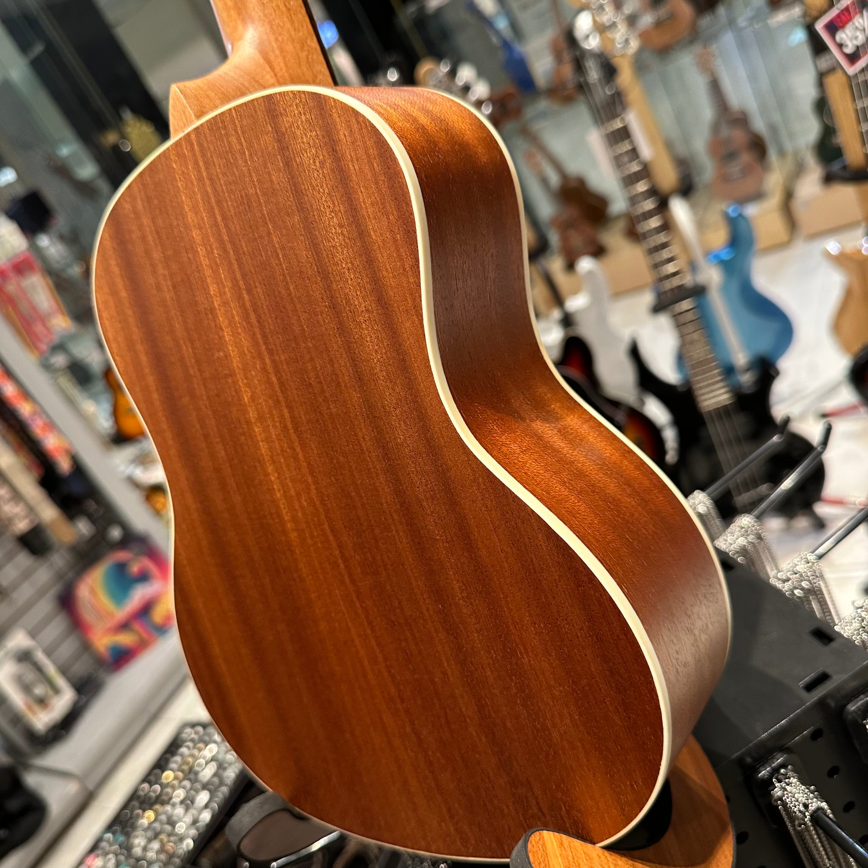 AKUA Rain: 26" Concert Ukulele - Sapele