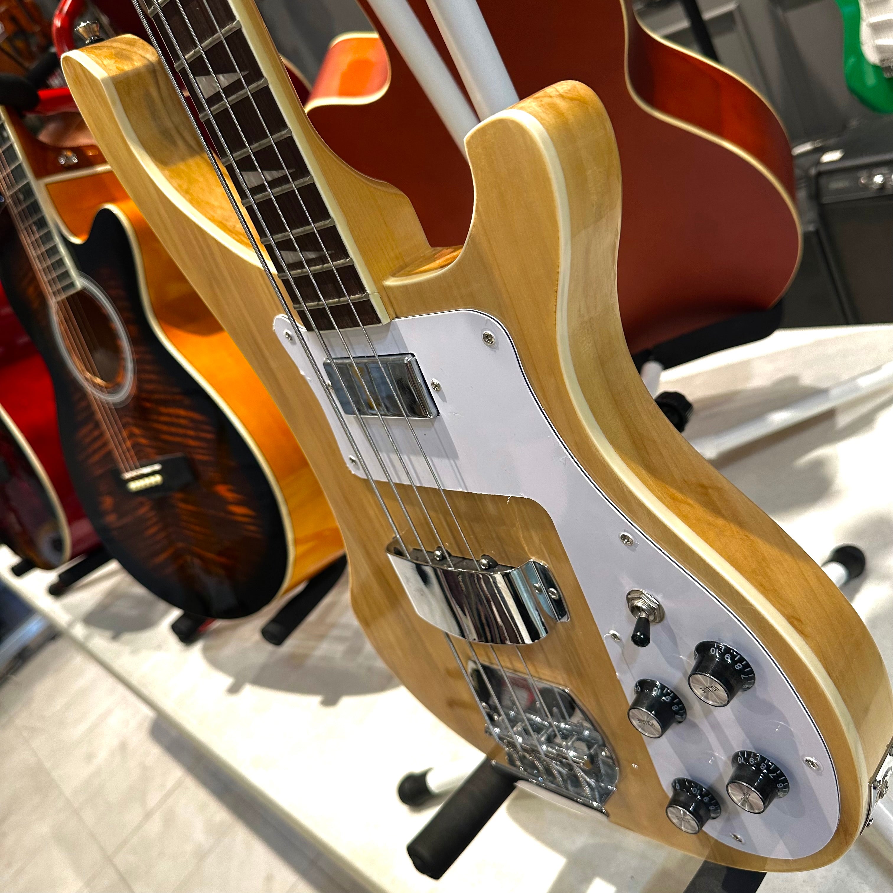Gephardt Hot Rod: Bass Guitar - Blonde