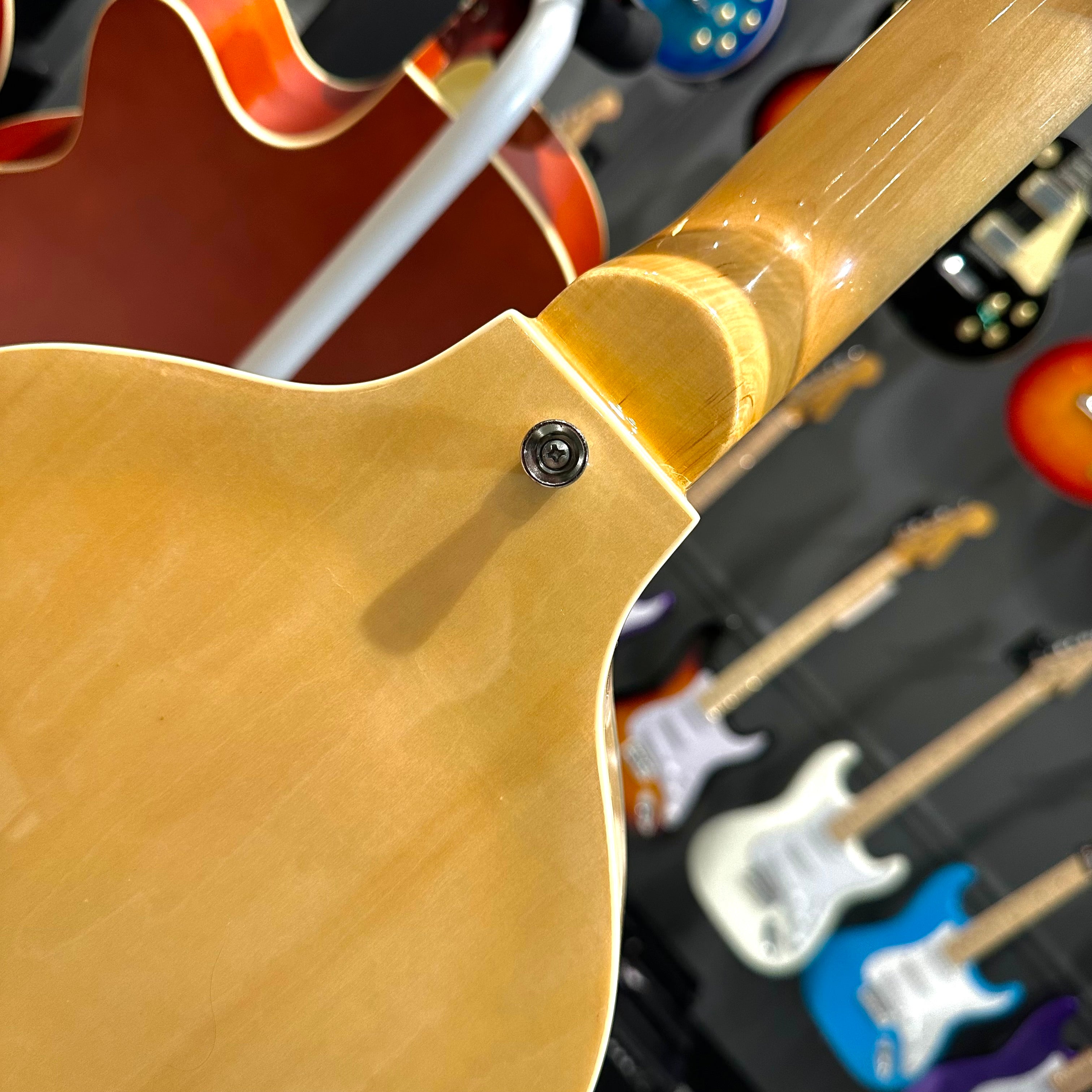 Gephardt Sixty-Four: Bass Guitar - Blonde