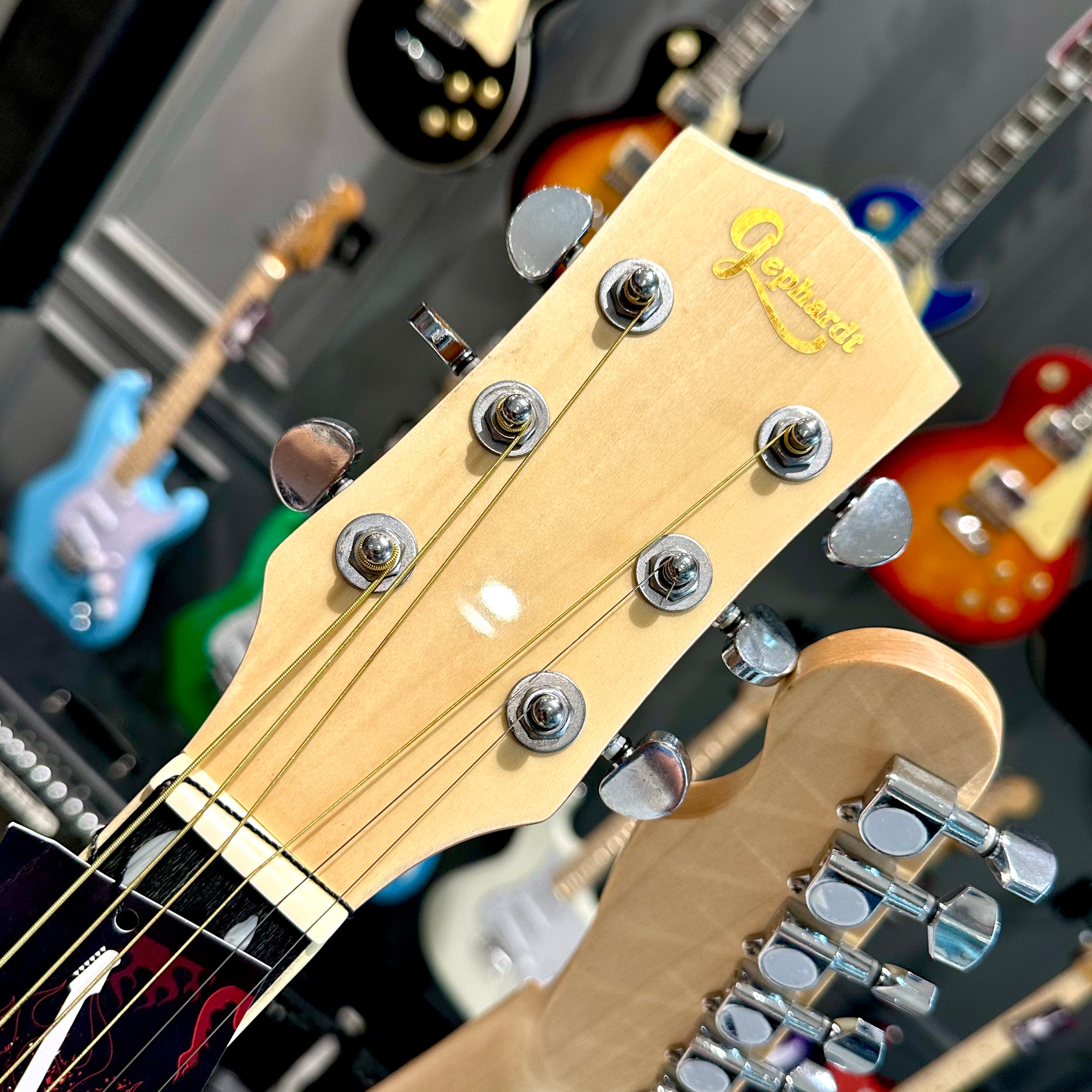 Gephardt Olive Acoustic Guitar - Blonde