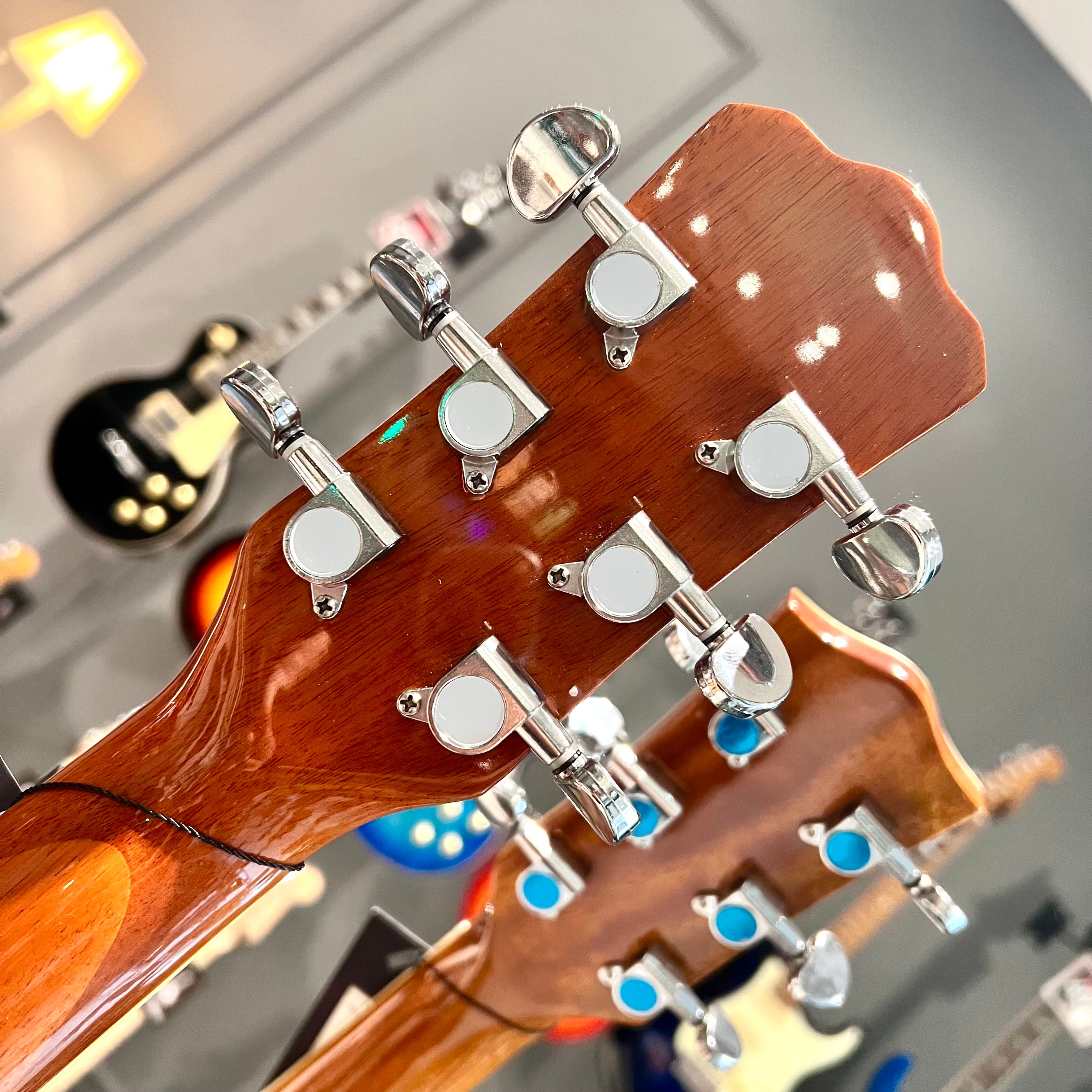 Gephardt Debut: 40” Acoustic, Sunburst