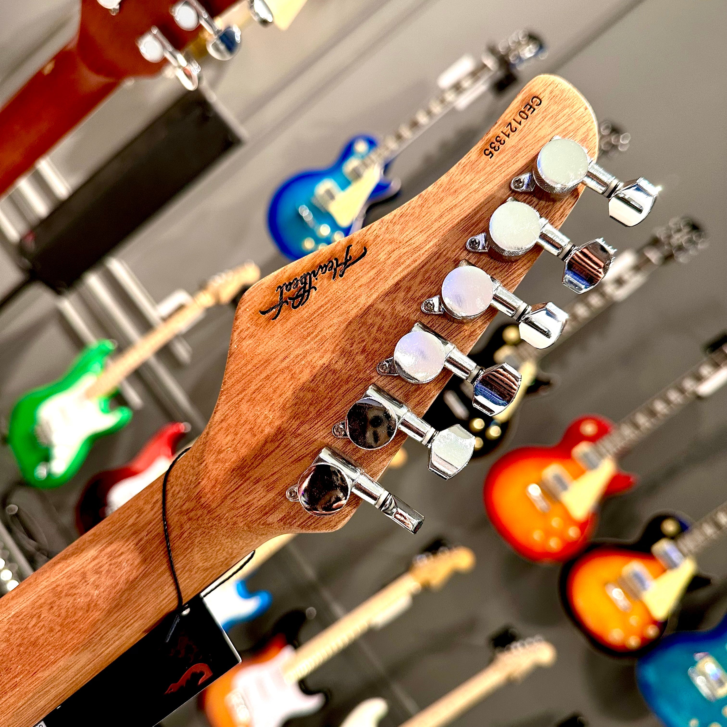 Mars Guitars: Heartbeat - Electric, Smokey Charcoal