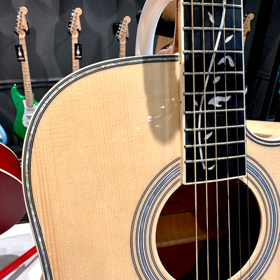 Gephardt Olive Acoustic Guitar - Blonde