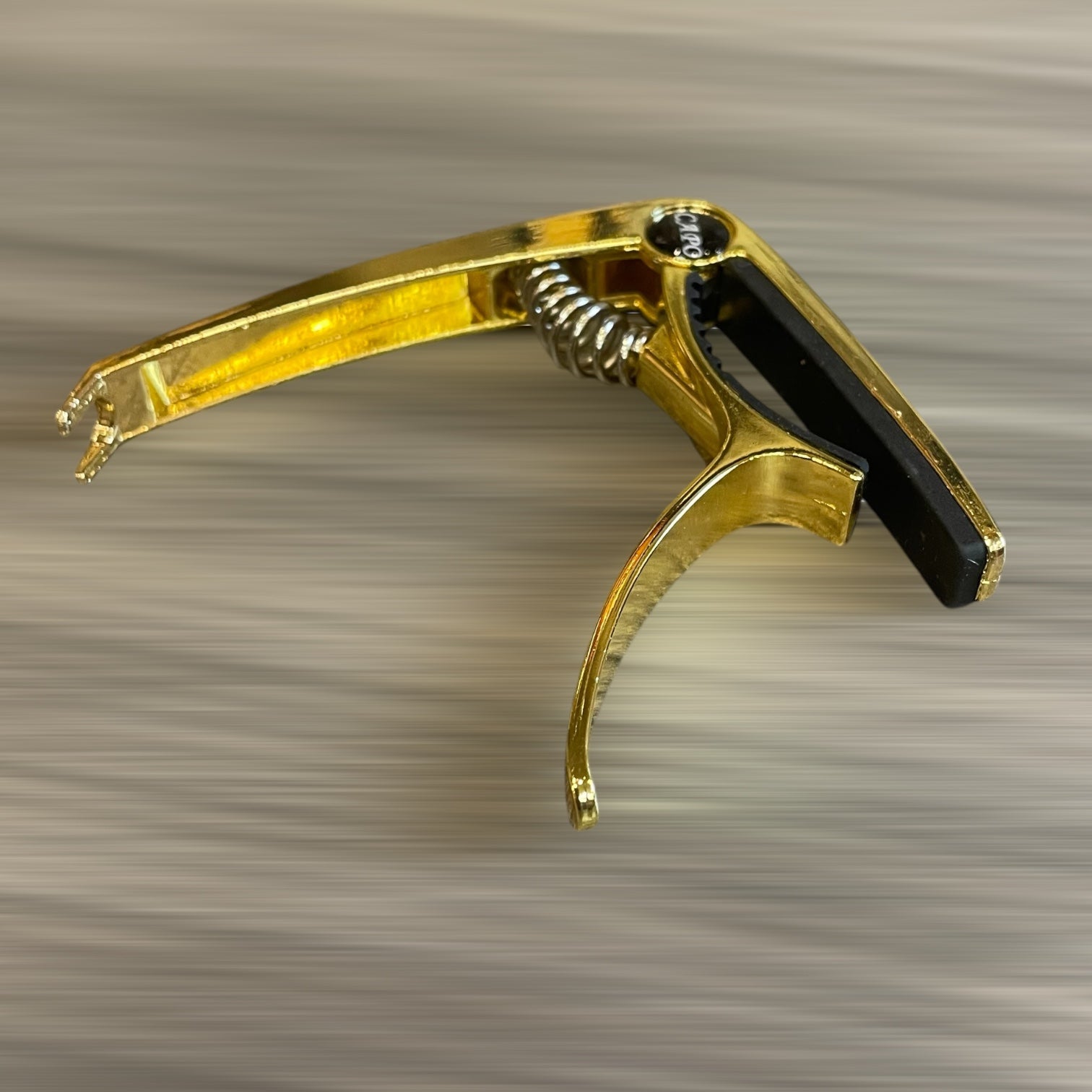 Aluminum Trigger Capo: Gold