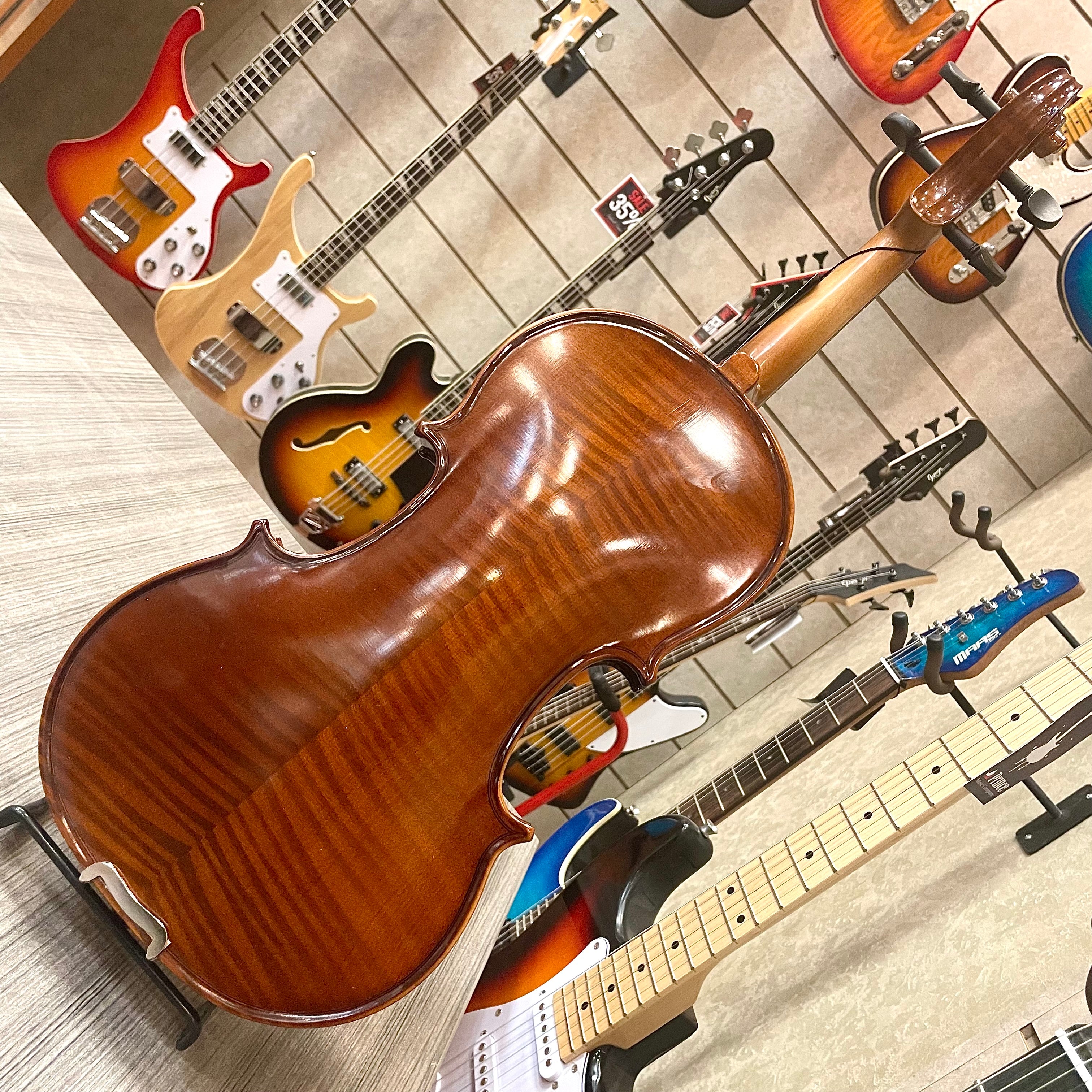 Strumenti a corde: 3500 - Student Violin, Hand Carved, Matte Art Flame