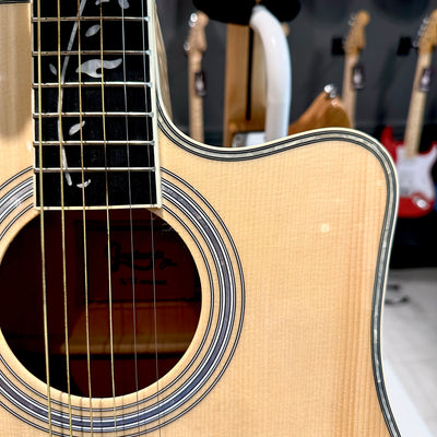 Gephardt Olive Acoustic Guitar - Blonde