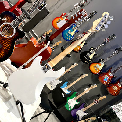 Gephardt Array: Bass Guitar - PearlWhite