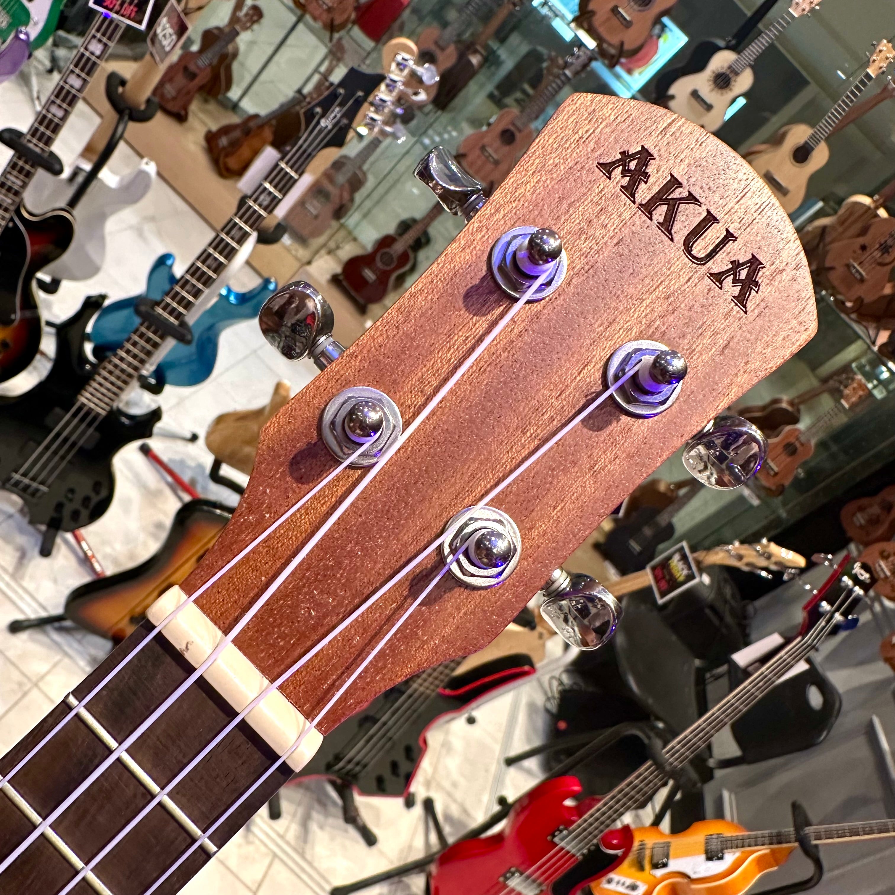 AKUA Aloha: 21" Soprano Ukulele - Dolphin