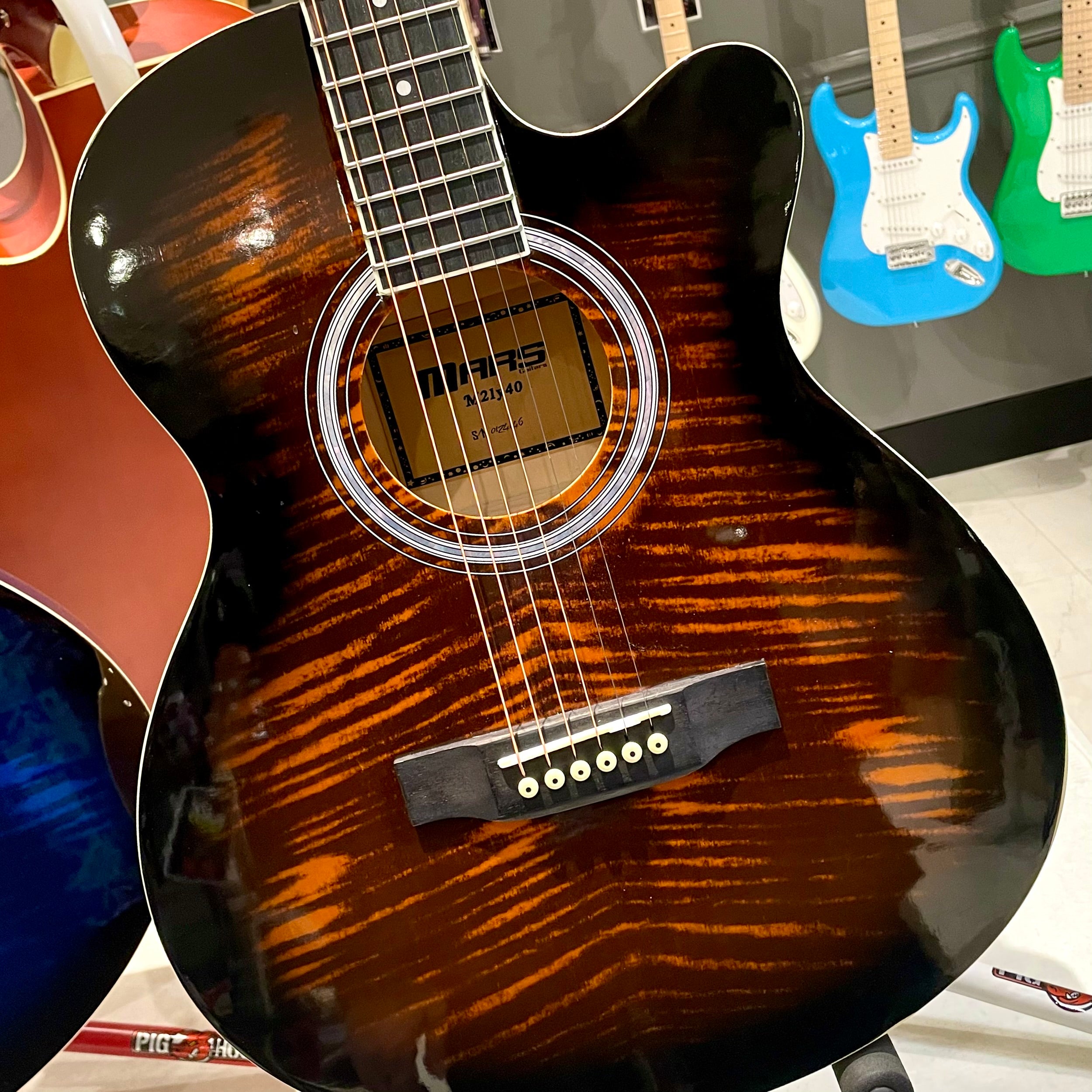 Mars m21y40: 40” Acoustic Guitar - Yellow Flame