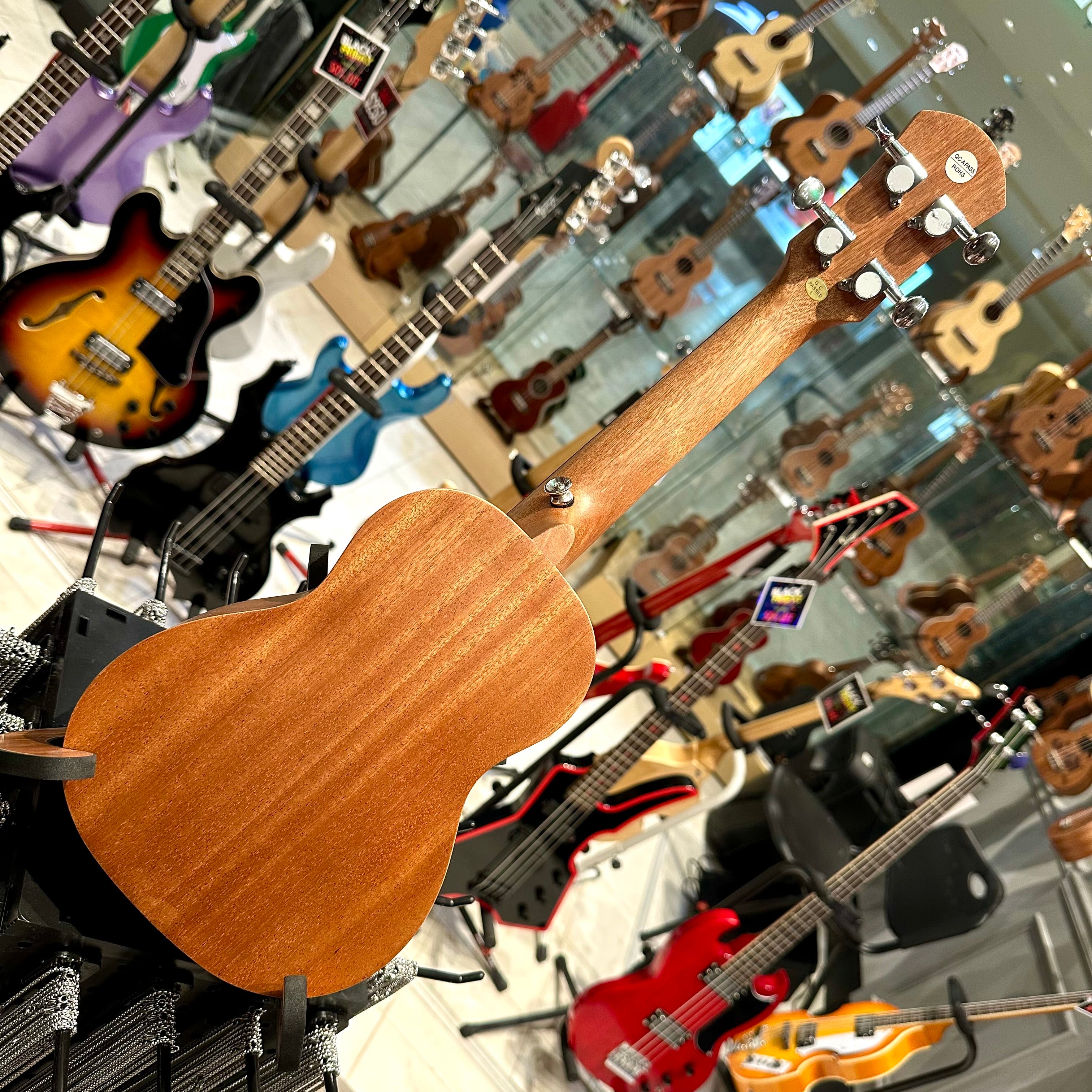 AKUA Aloha: 21" Soprano Ukulele - Elephant