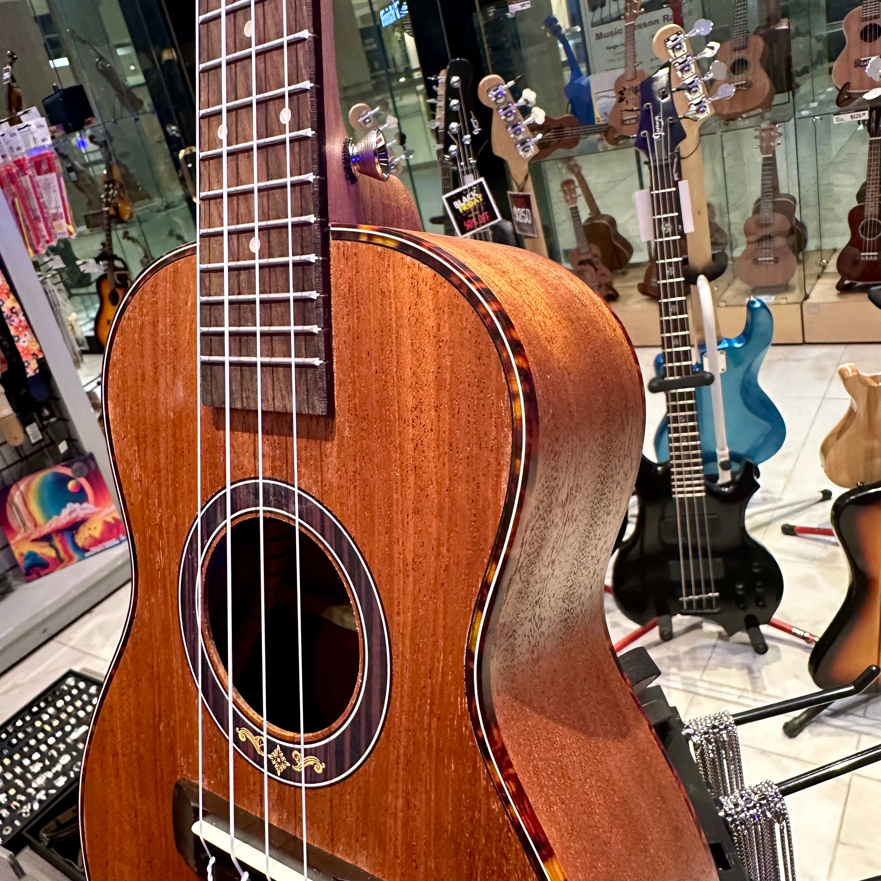 Mars m12ah26: 26” Concert Ukulele - Tan