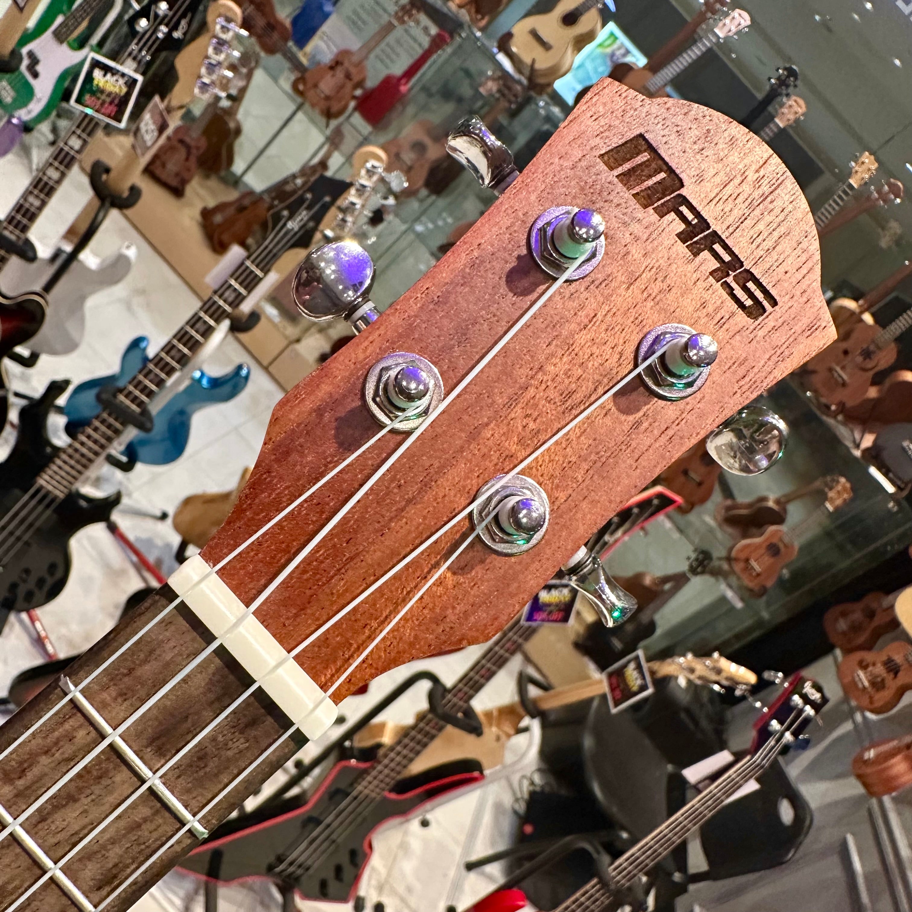 Mars m11ah26: 26” Concert Ukulele - Blonde