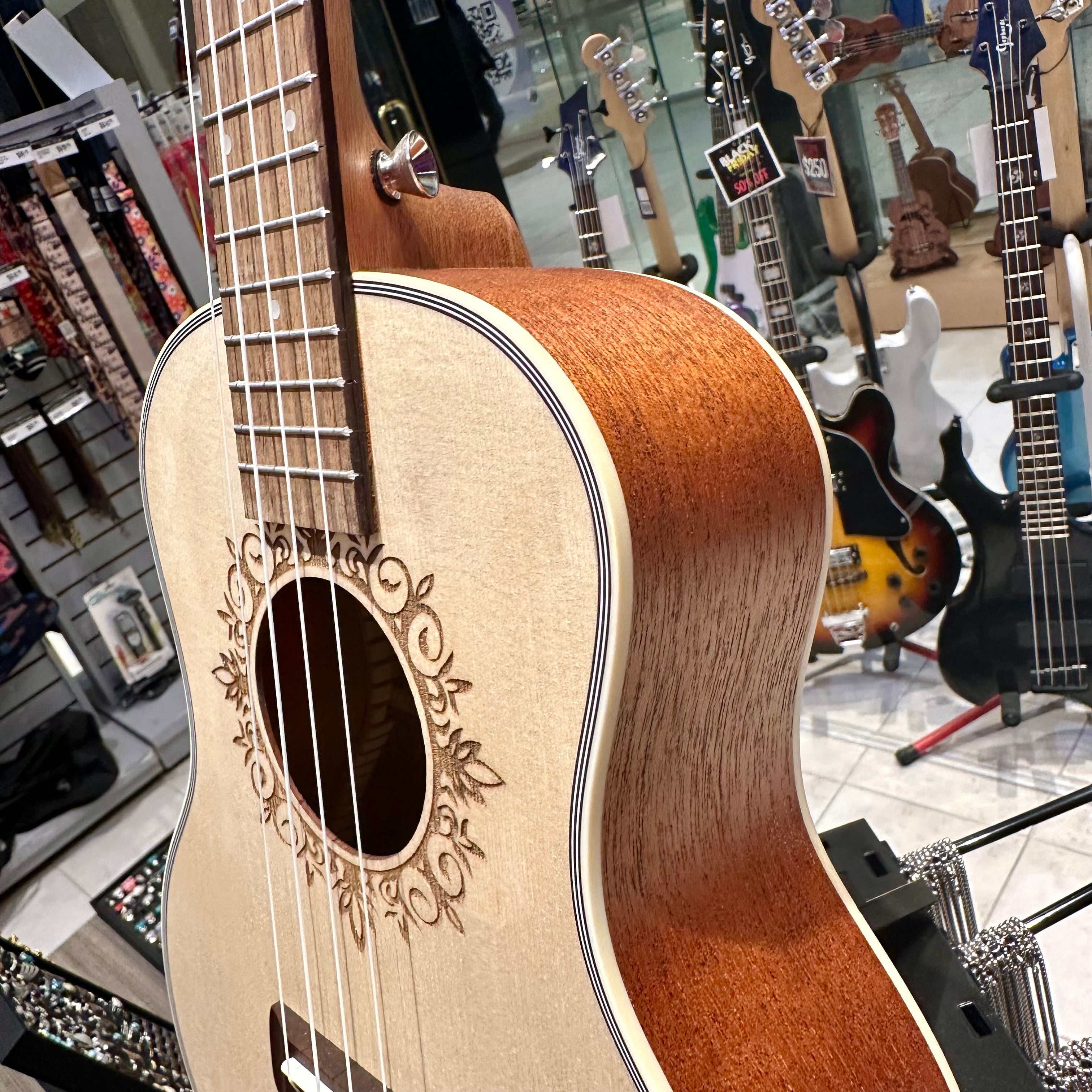 Mars m11ah26: 26” Concert Ukulele - Blonde
