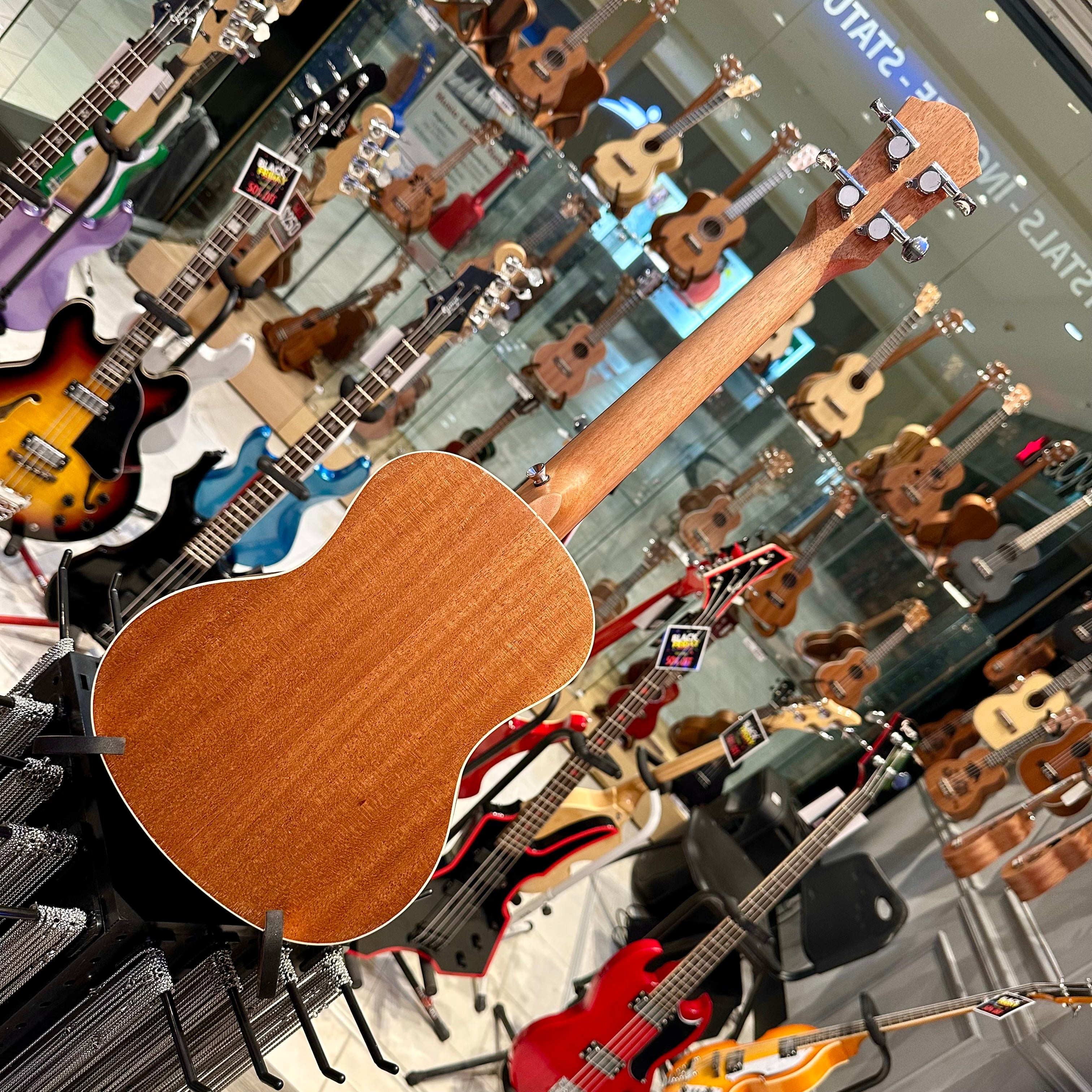 Mars m11ah26: 26” Concert Ukulele - Blonde