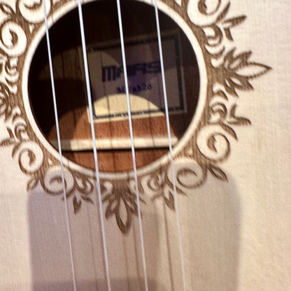 Mars m11ah26: 26” Concert Ukulele - Blonde