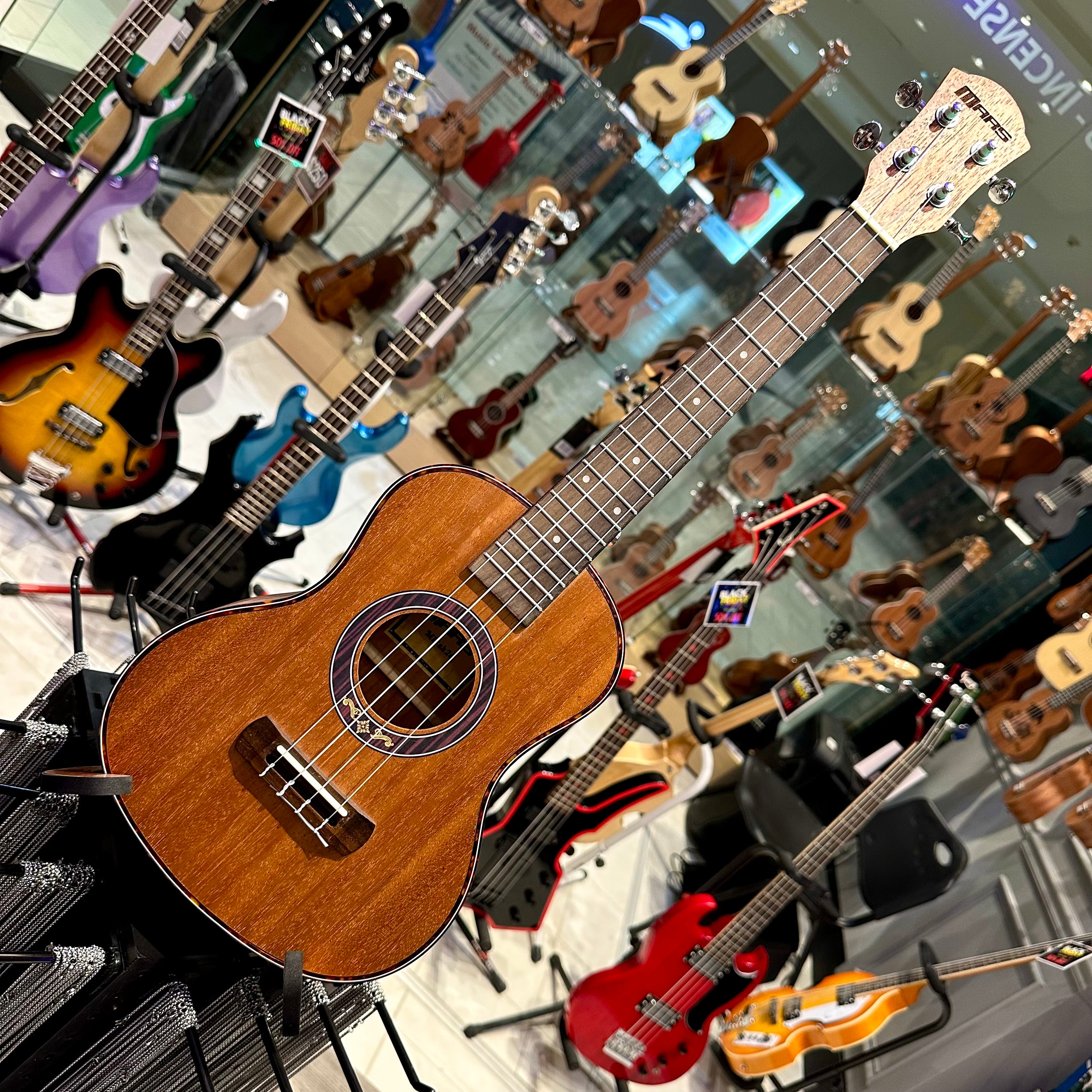Mars m12ah26: 26” Concert Ukulele - Tan