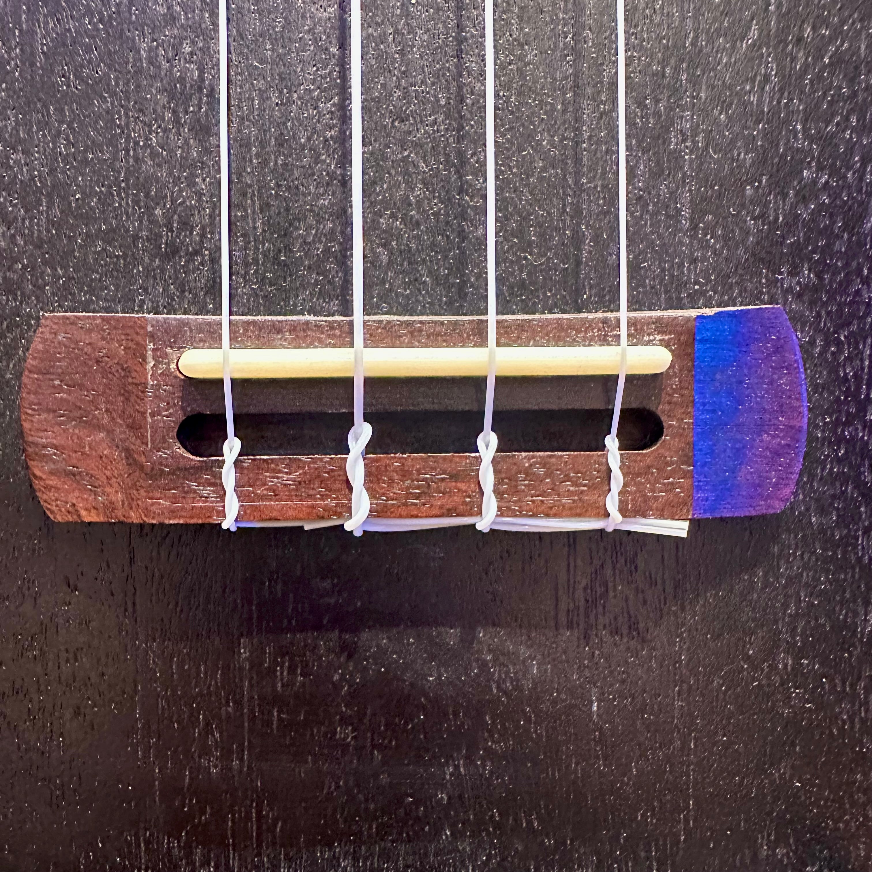 Mars m13ah26: 26” Concert Ukulele - Black