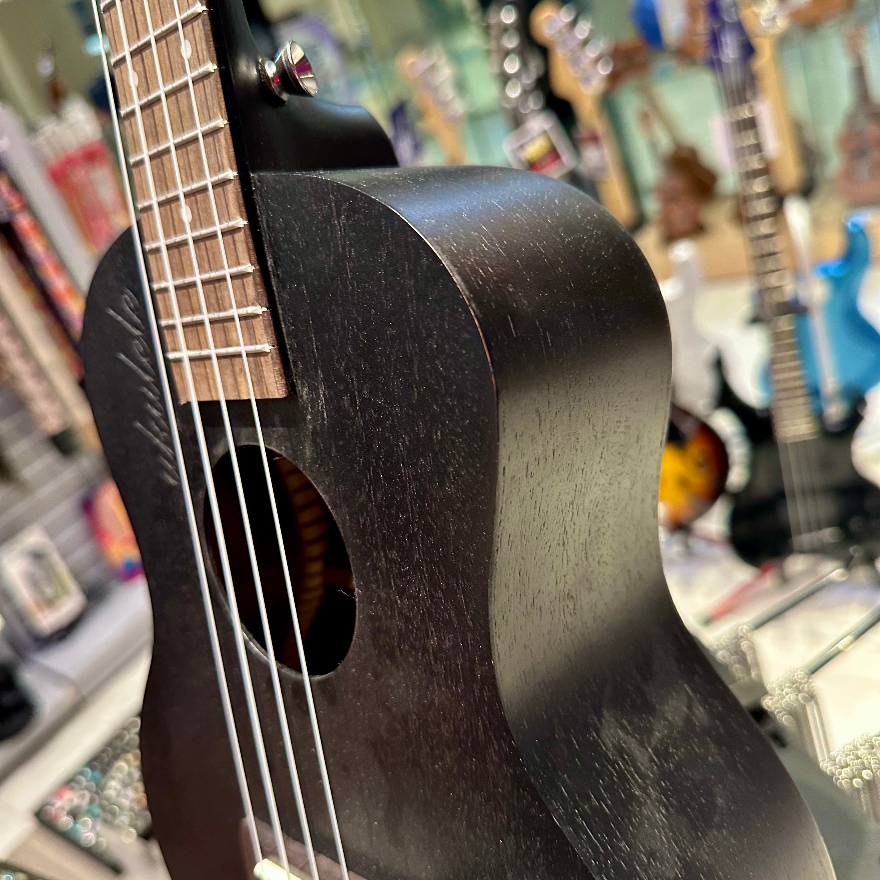 Mars m13ah26: 26” Concert Ukulele - Black
