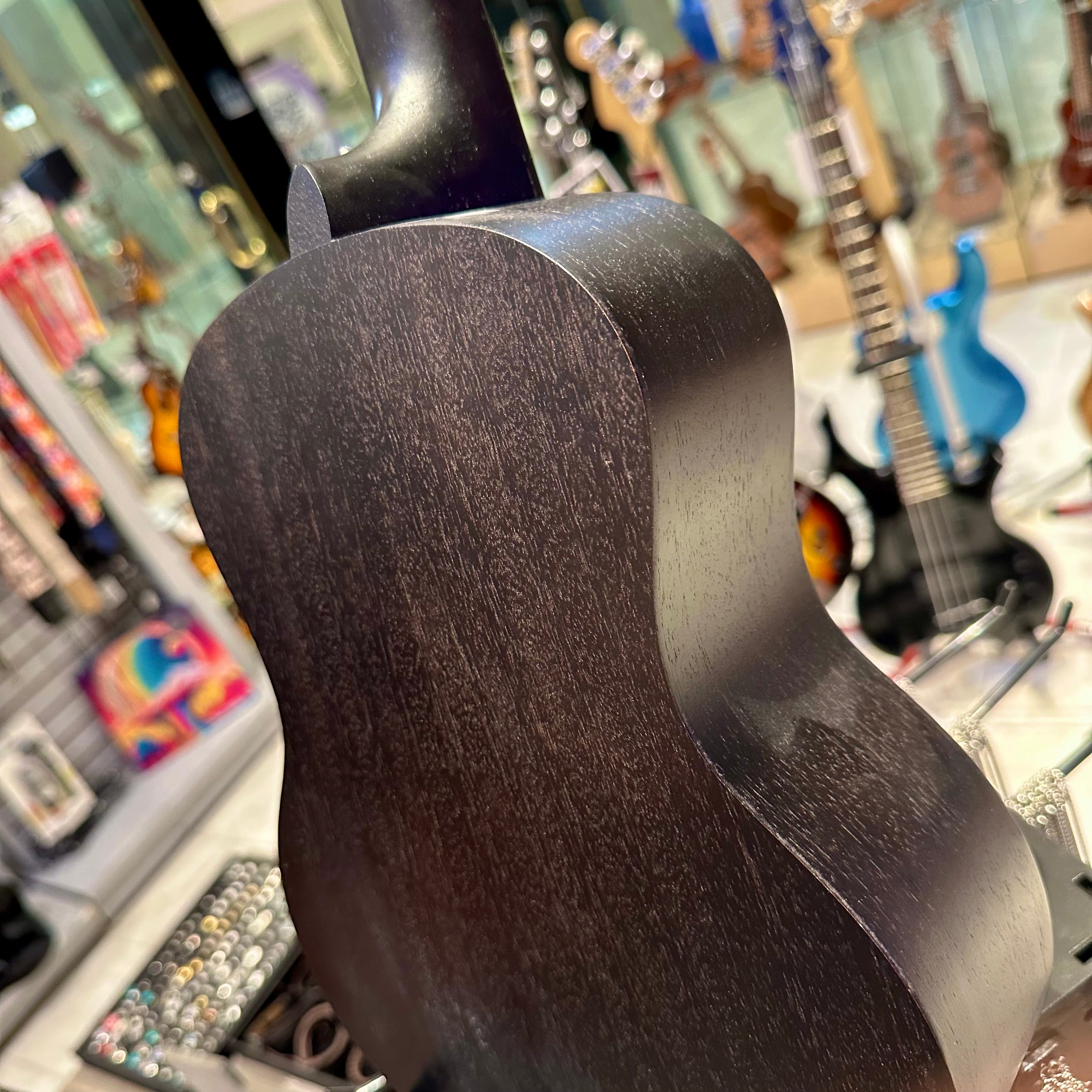 Mars m13ah26: 26” Concert Ukulele - Black